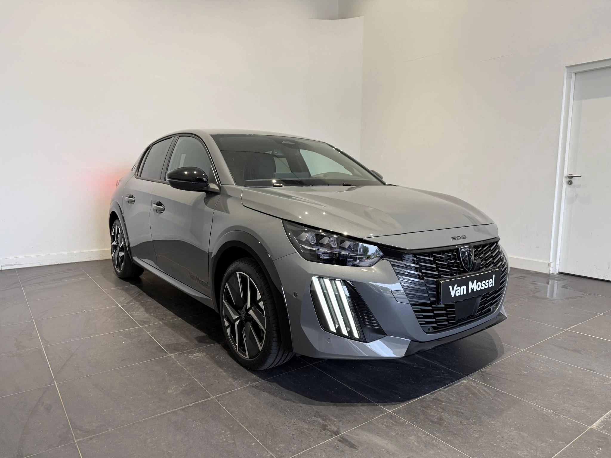 Peugeot E-208 – autofoto 5