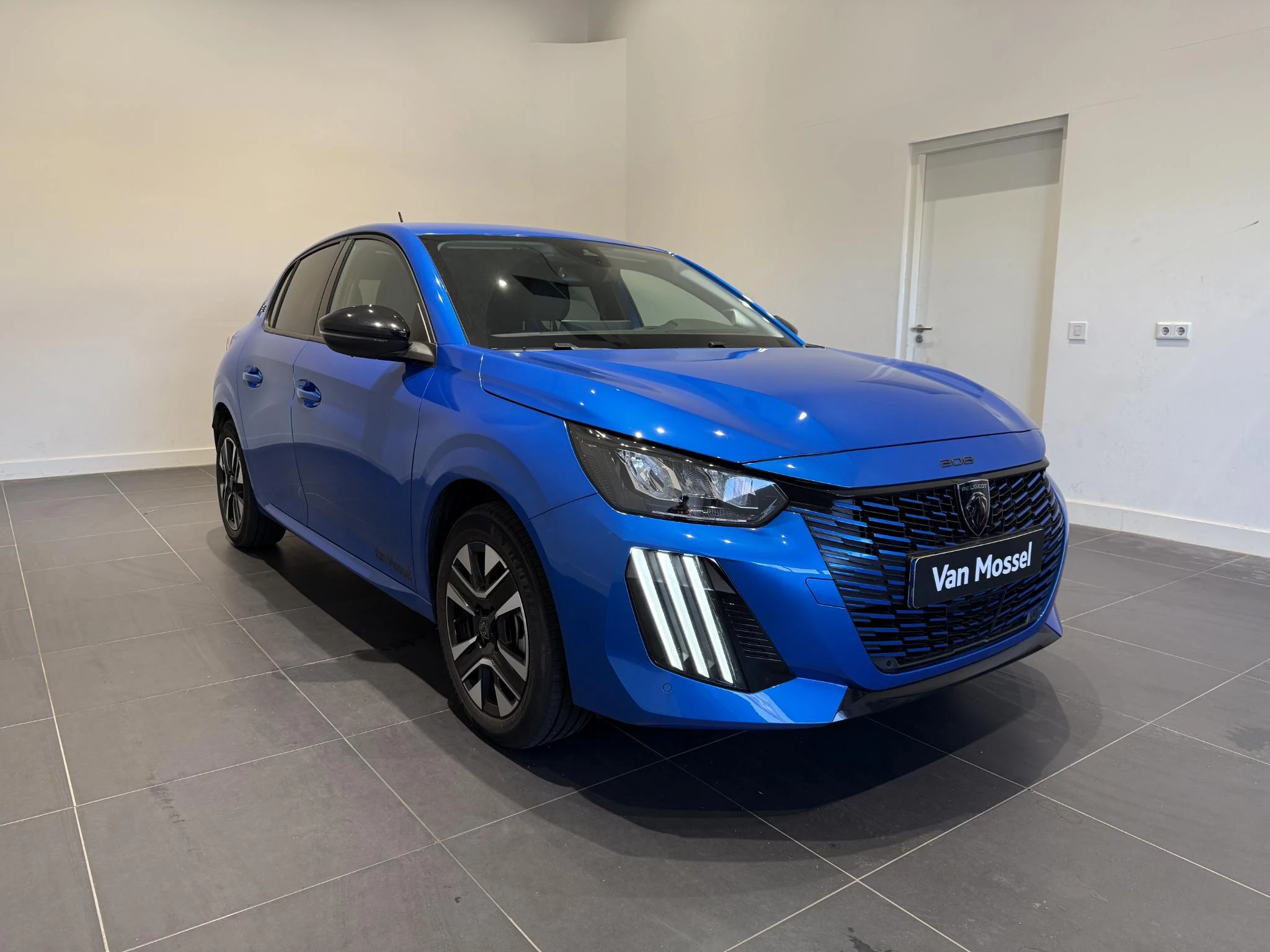 Peugeot E-208 – autofoto 5