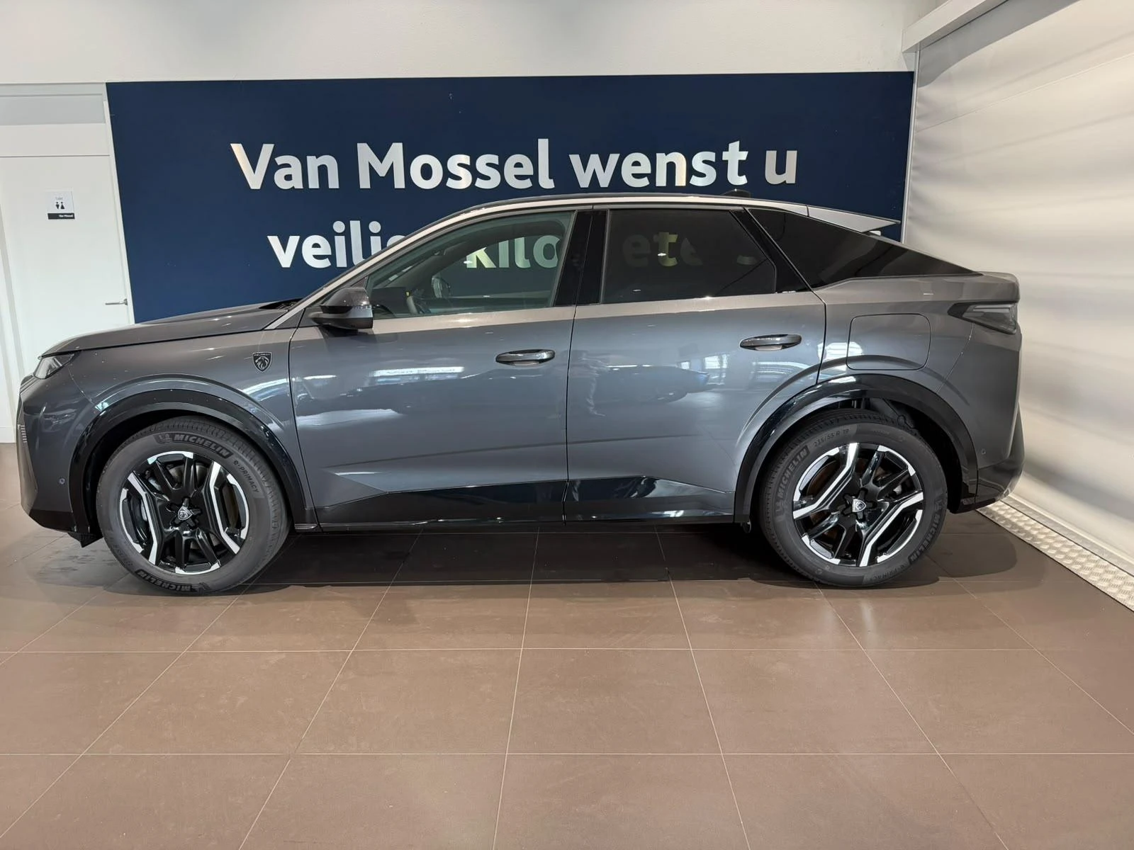 Peugeot e-3008 – autofoto 4