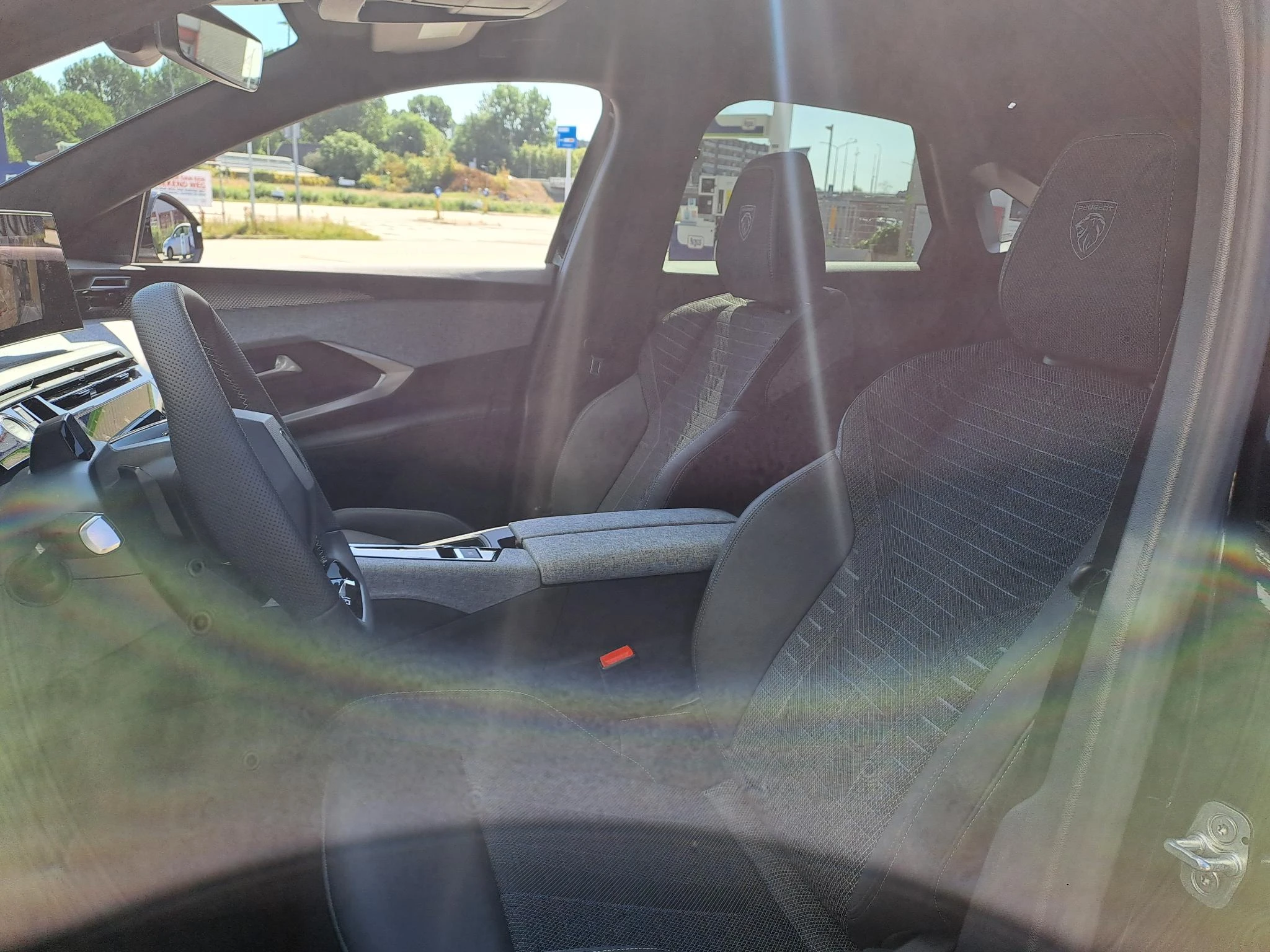 Peugeot e-3008 – autofoto 4