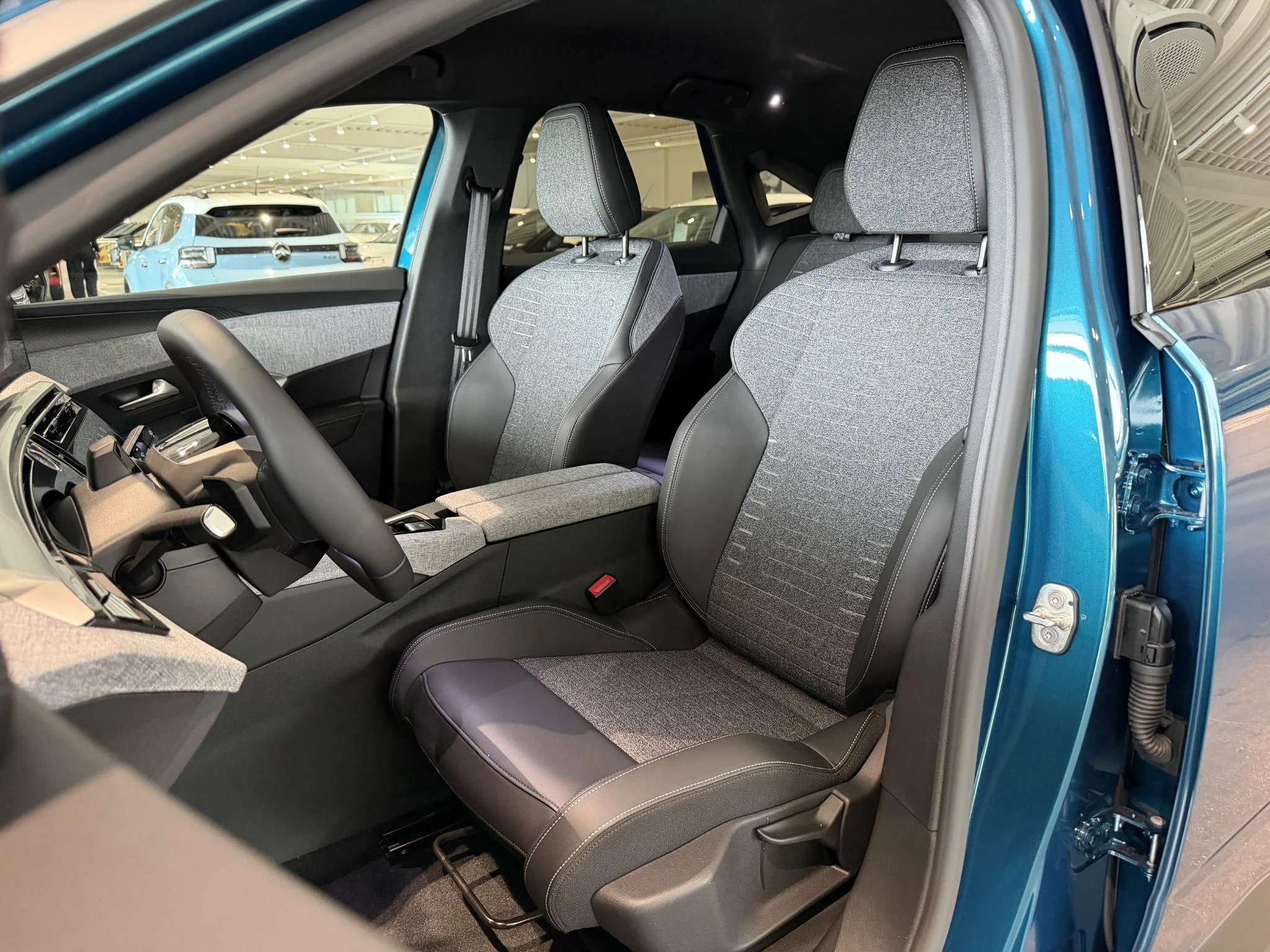 Peugeot e-3008 – autofoto 4
