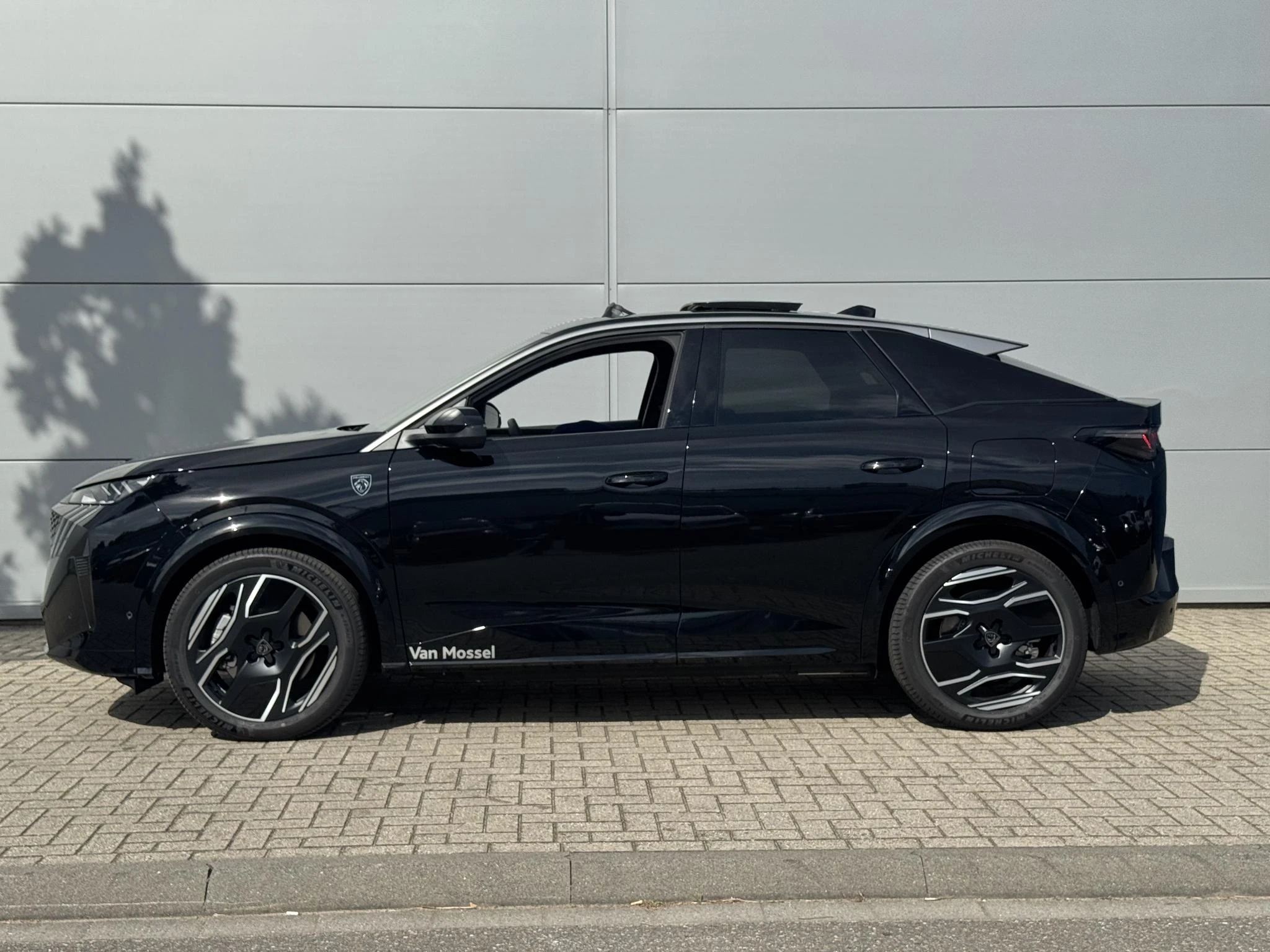 Peugeot e-3008 – autofoto 5