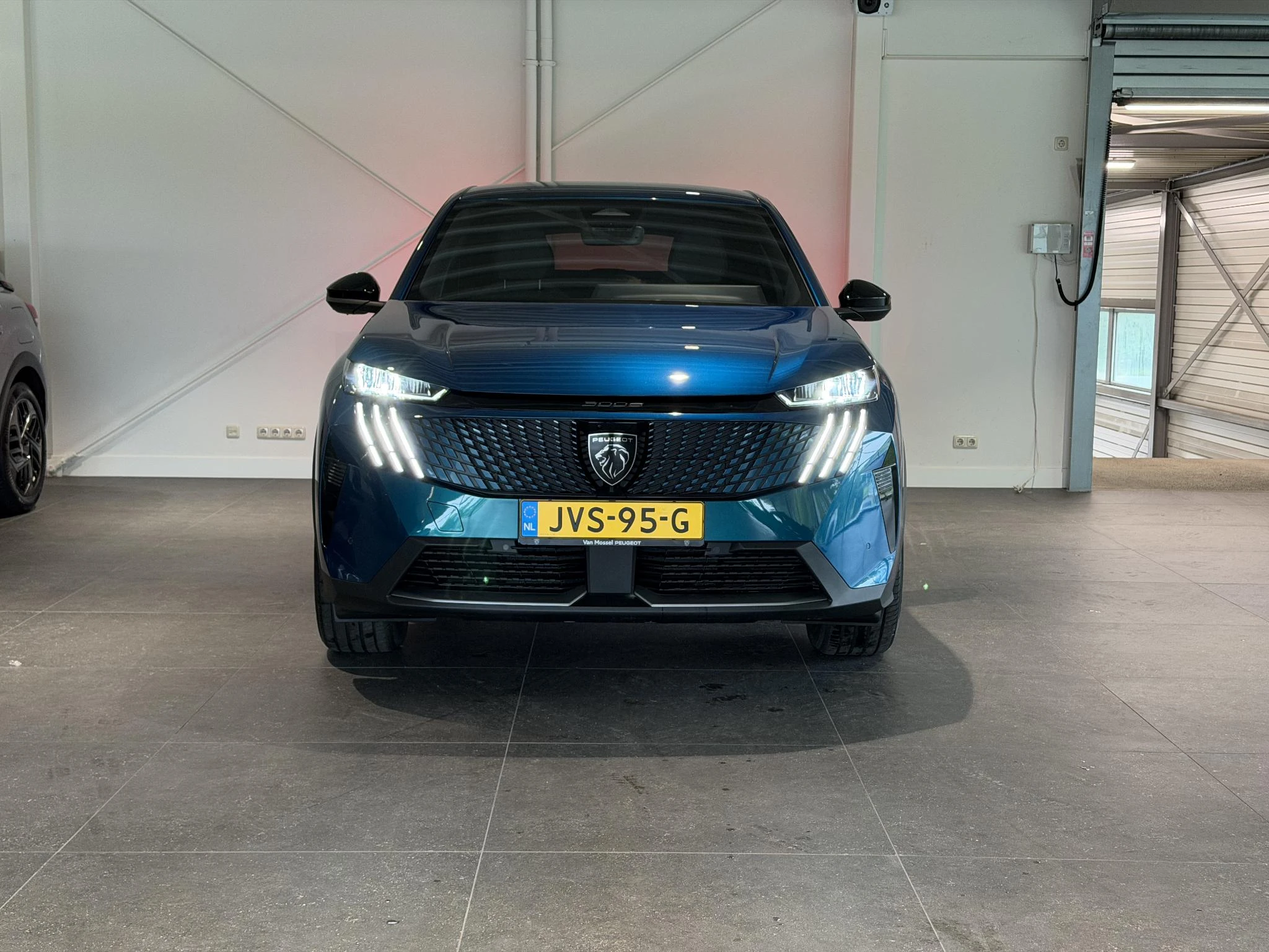 Peugeot e-3008 – autofoto 5