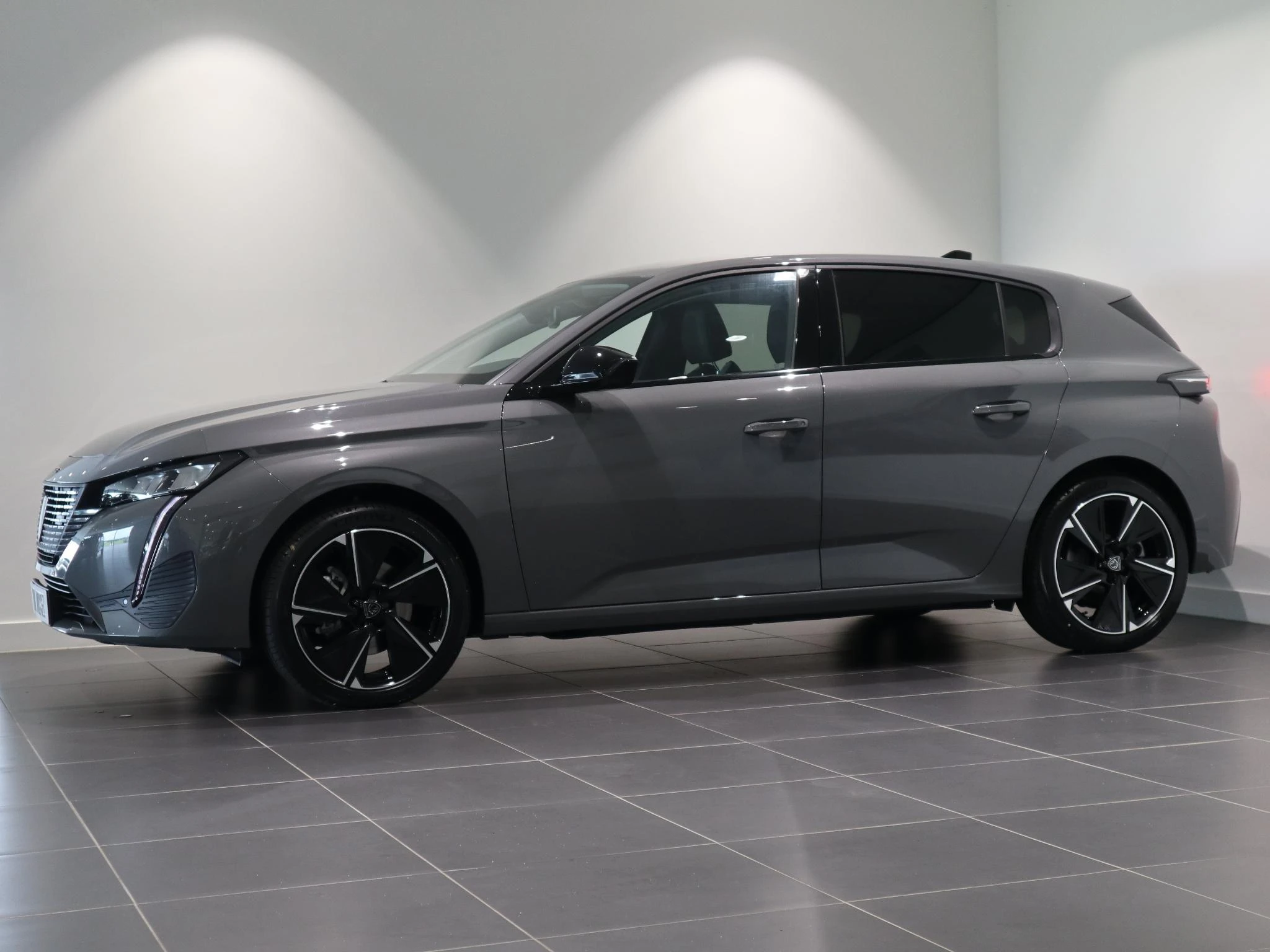 Peugeot e-308 – autofoto 5