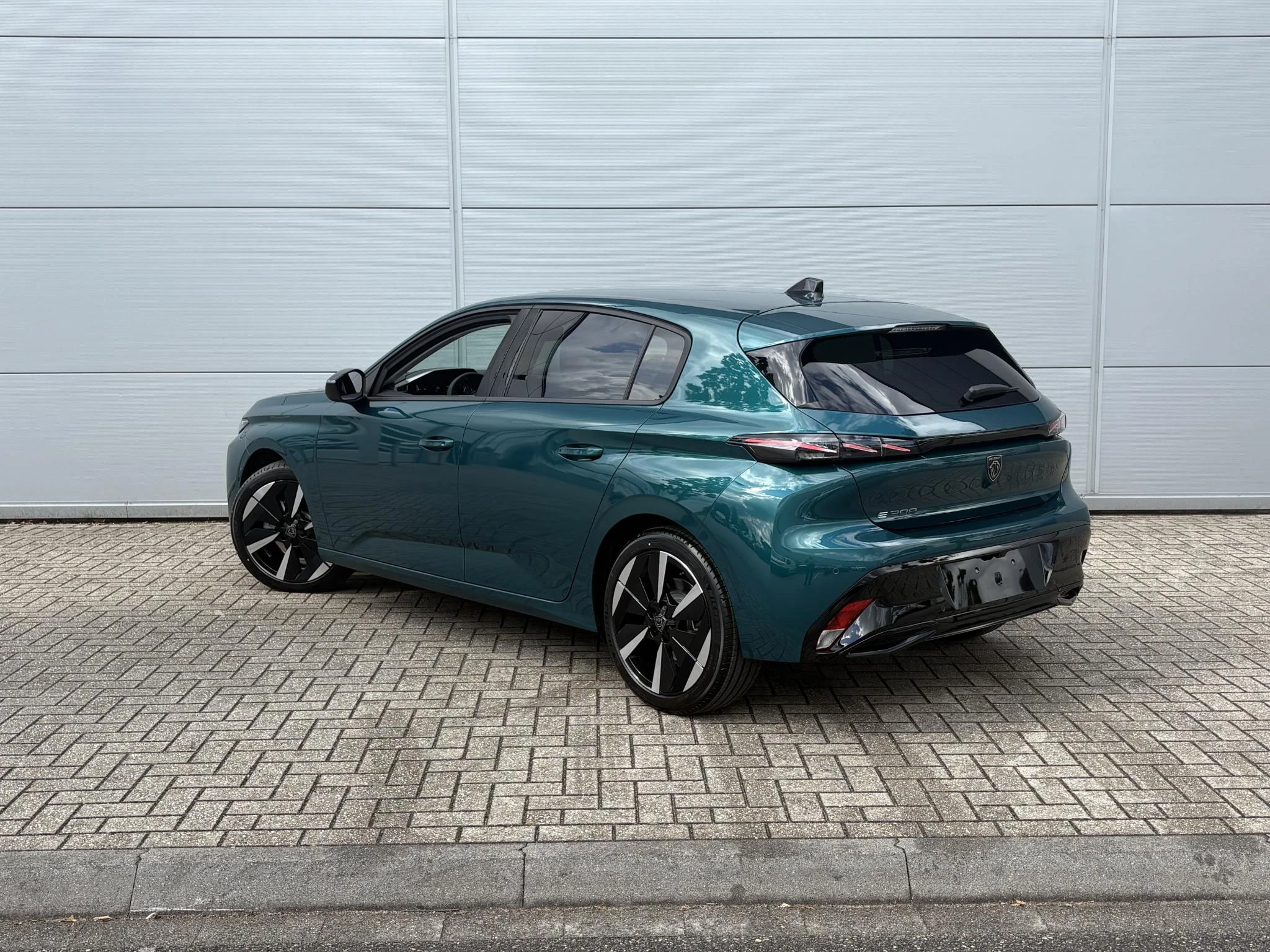 Peugeot e-308 – autofoto 5
