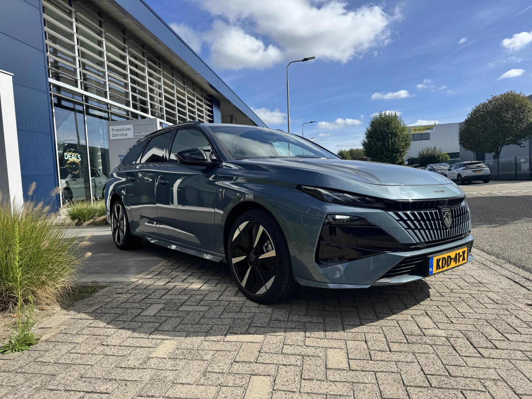 Peugeot e-308 – autofoto 5