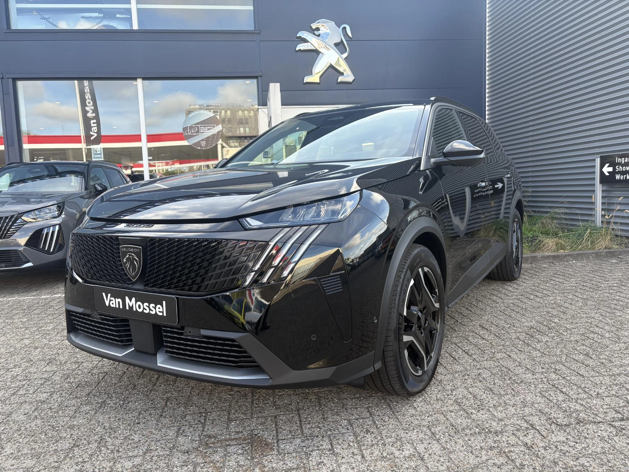Peugeot e-5008 – autofoto 4