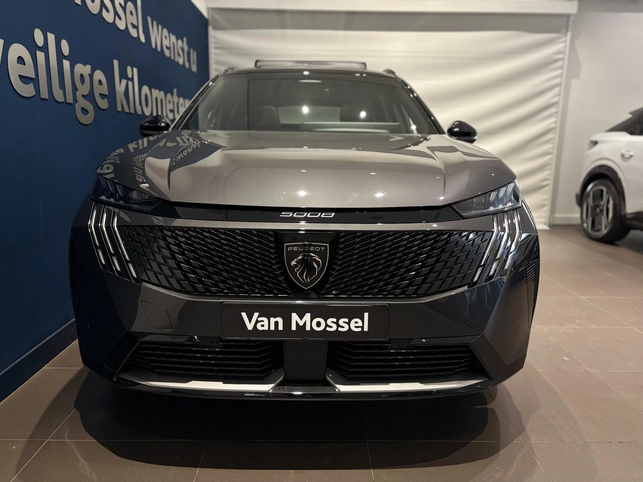 Peugeot e-5008 – autofoto 4