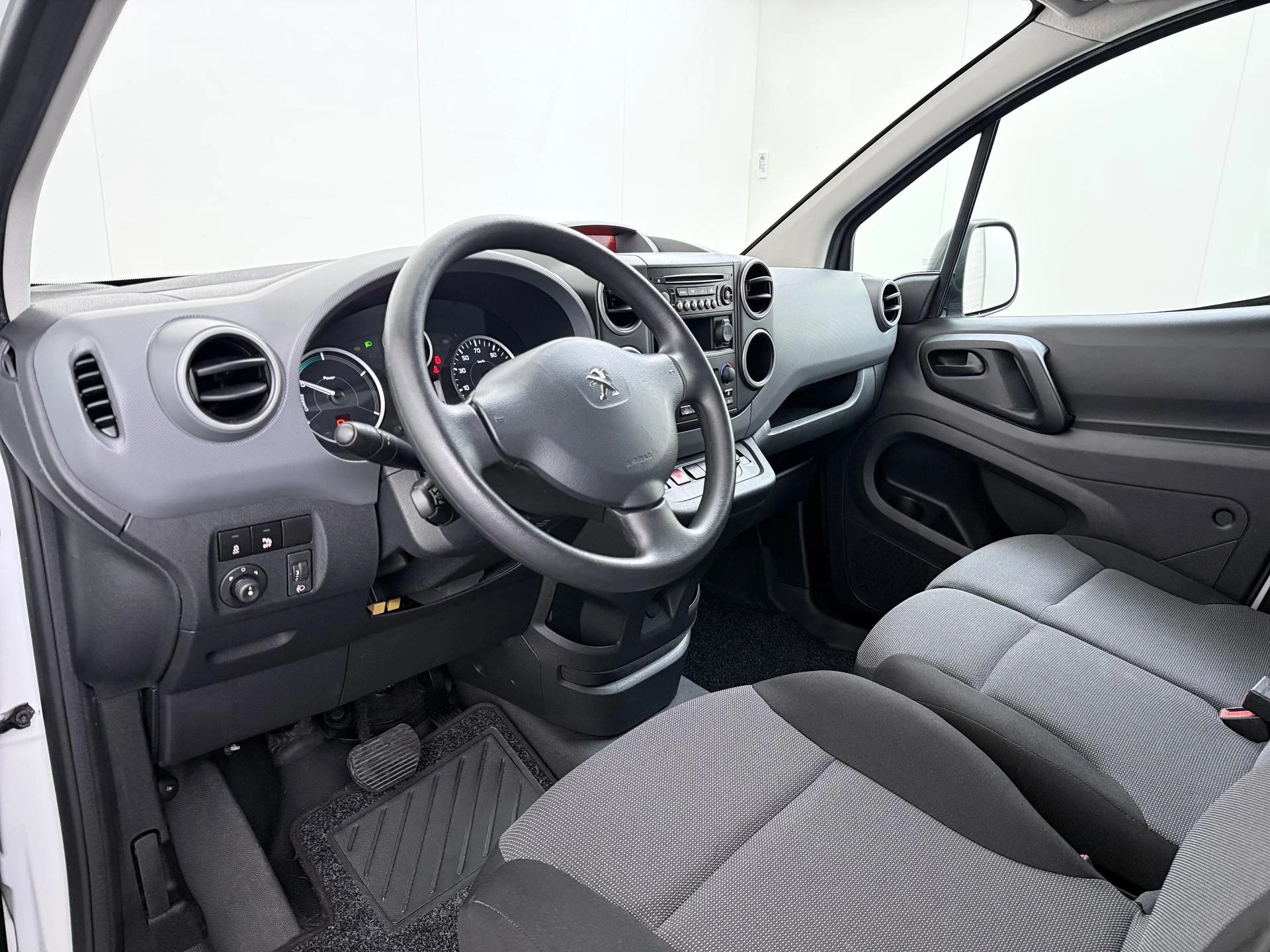 Peugeot e-Partner – autofoto 3