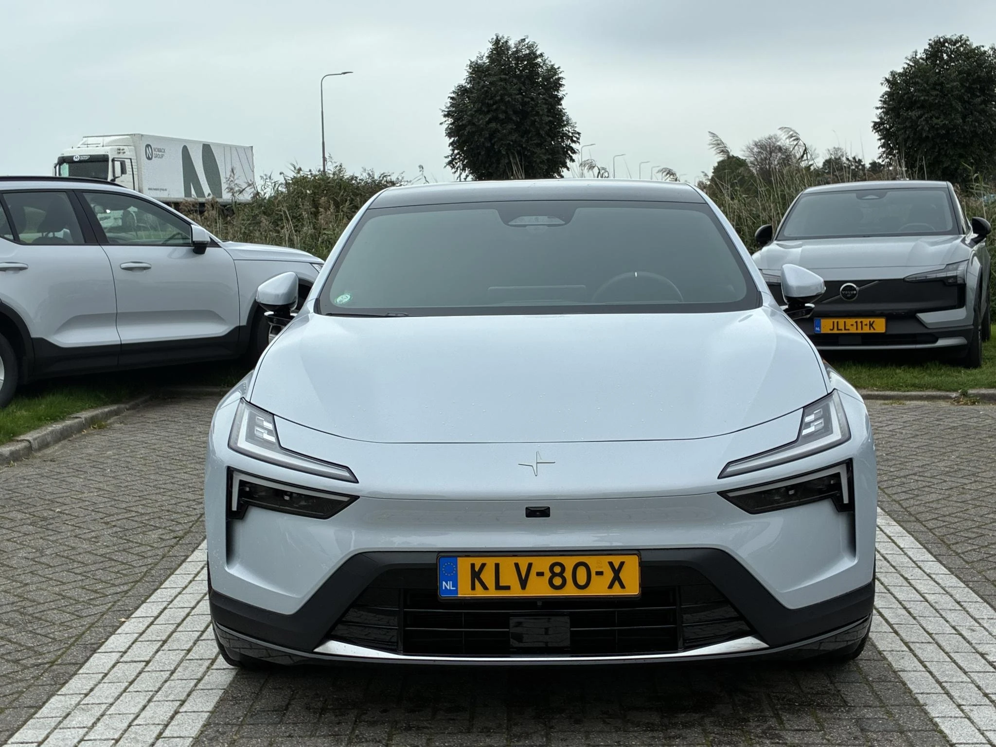 Polestar 4 – autofoto 4
