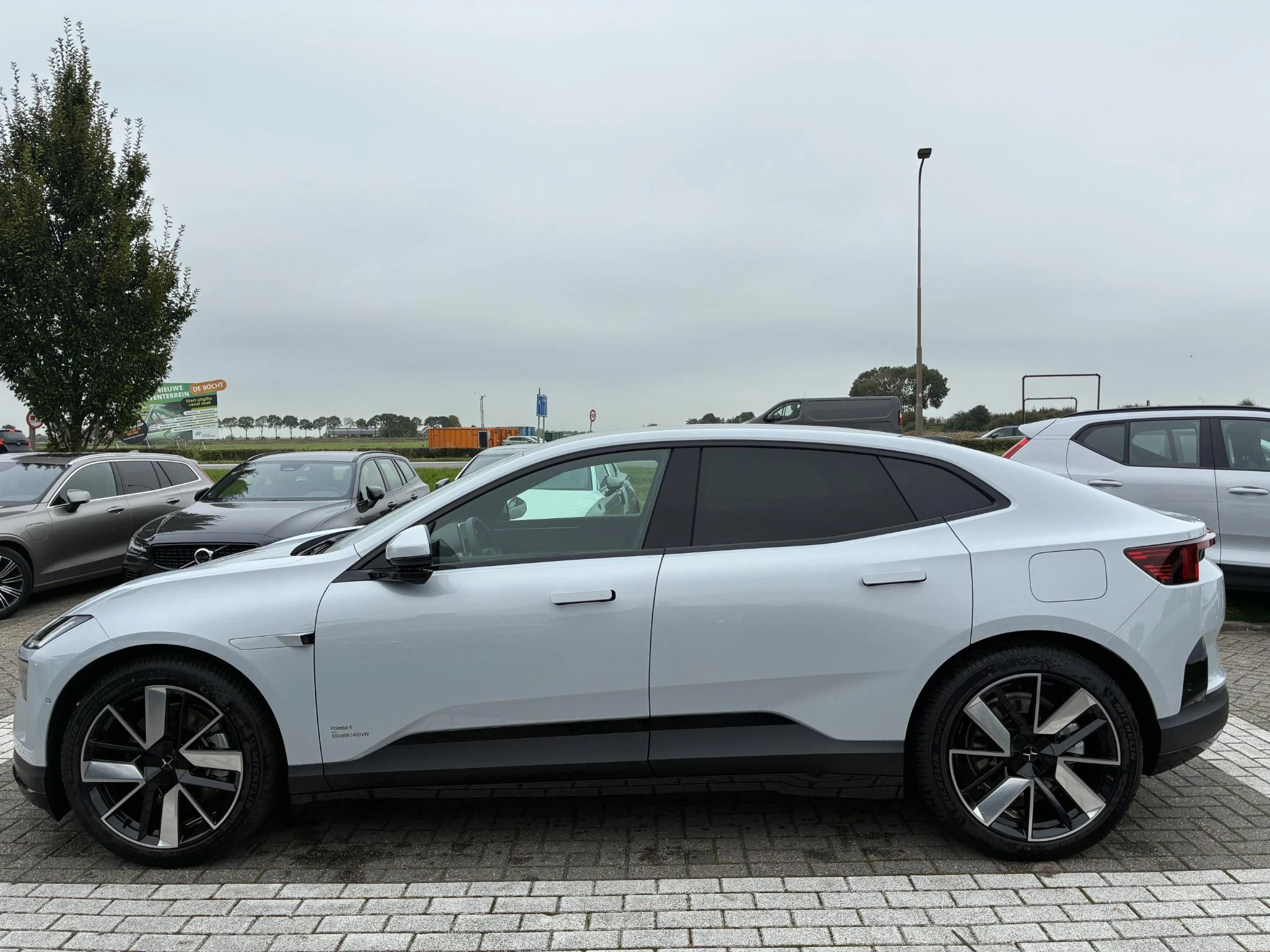 Polestar 4 – autofoto 5