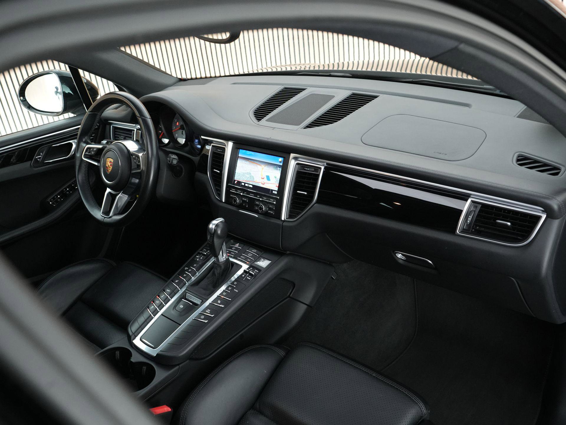 Porsche Macan – autofoto 3