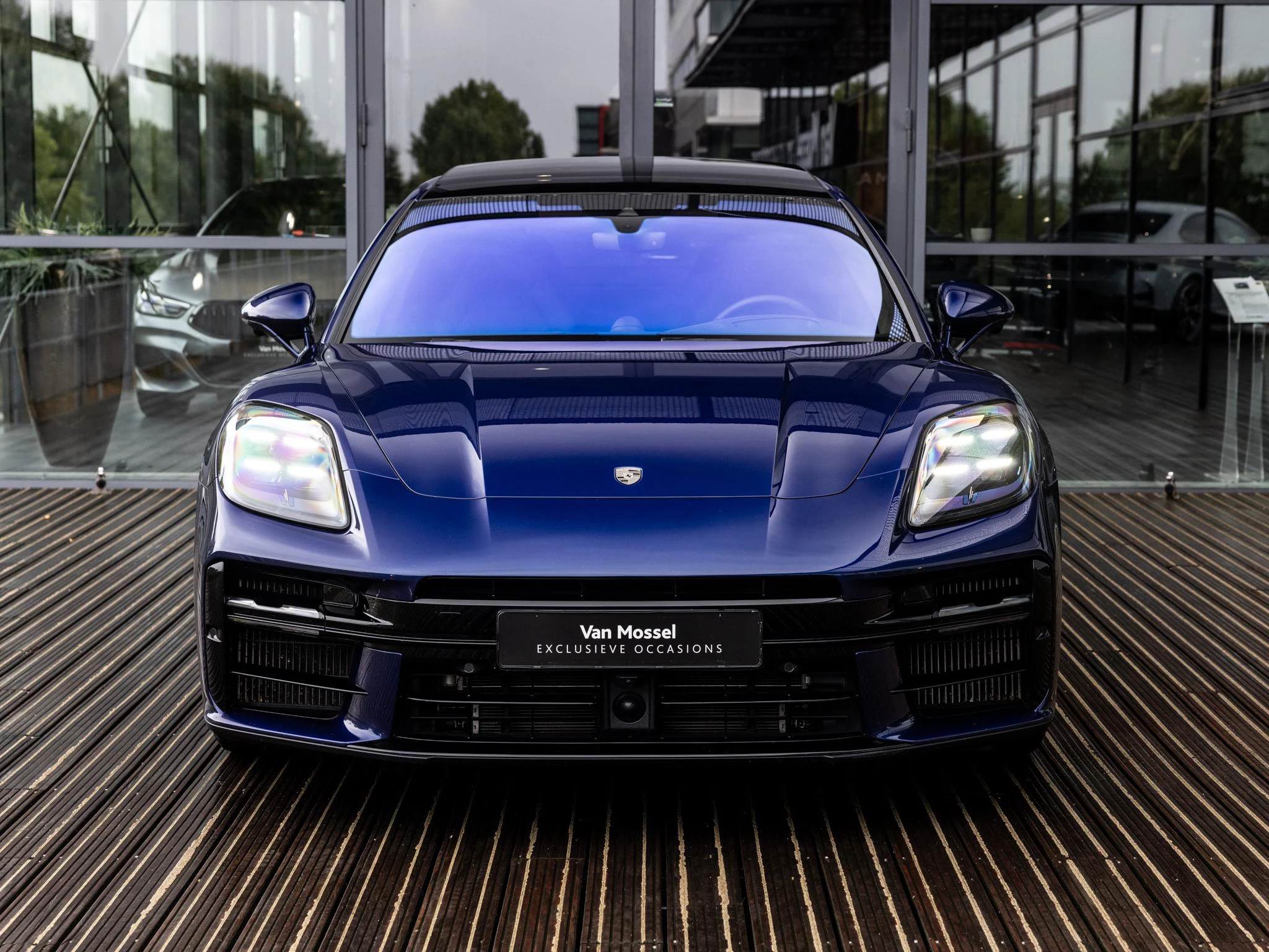Porsche Panamera met kenteken 12100 – autofoto 4