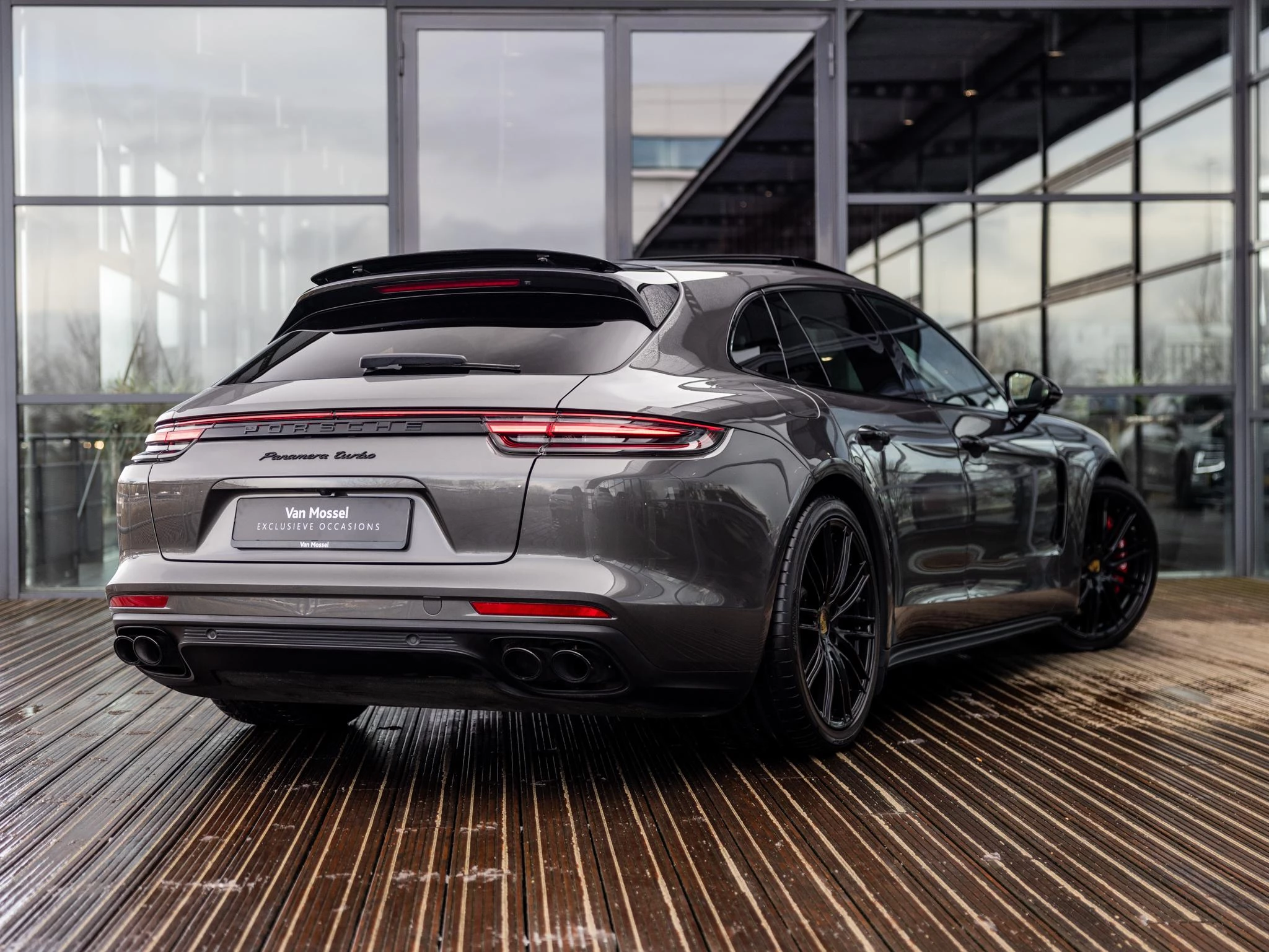 Porsche Panamera met kenteken 95100 – autofoto 4