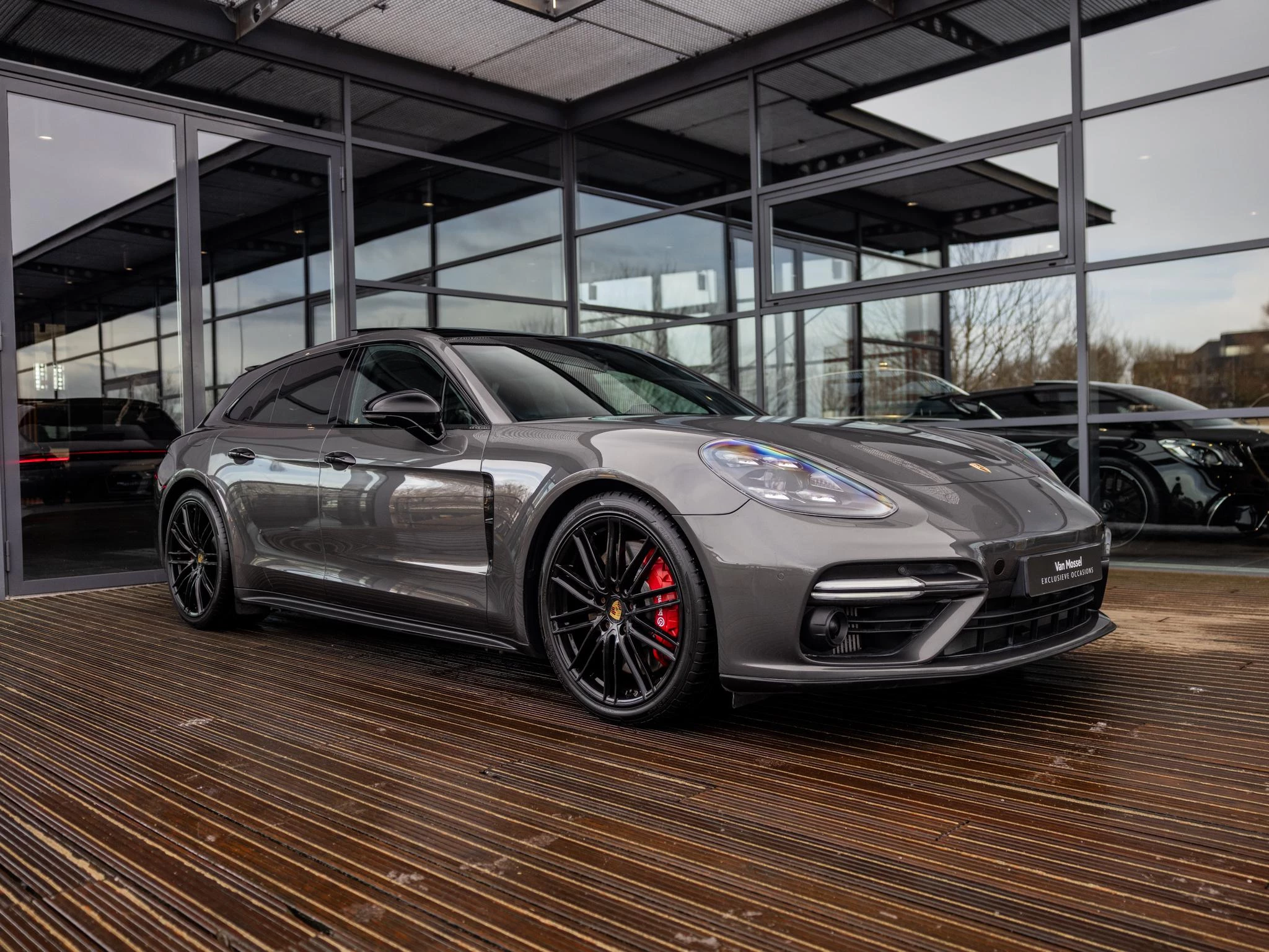 Porsche Panamera met kenteken 95100 – autofoto 5