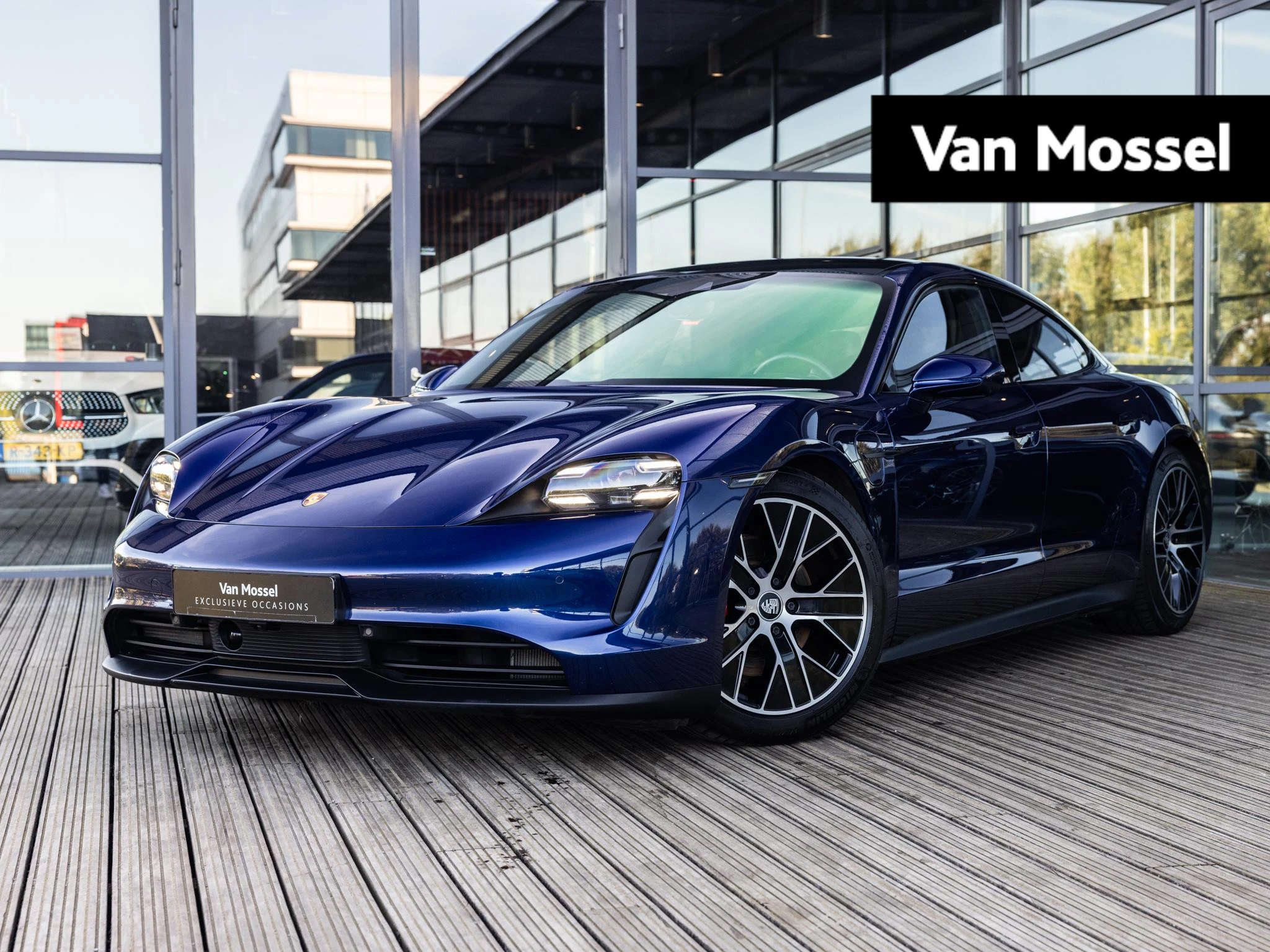 Porsche Taycan – autofoto 2