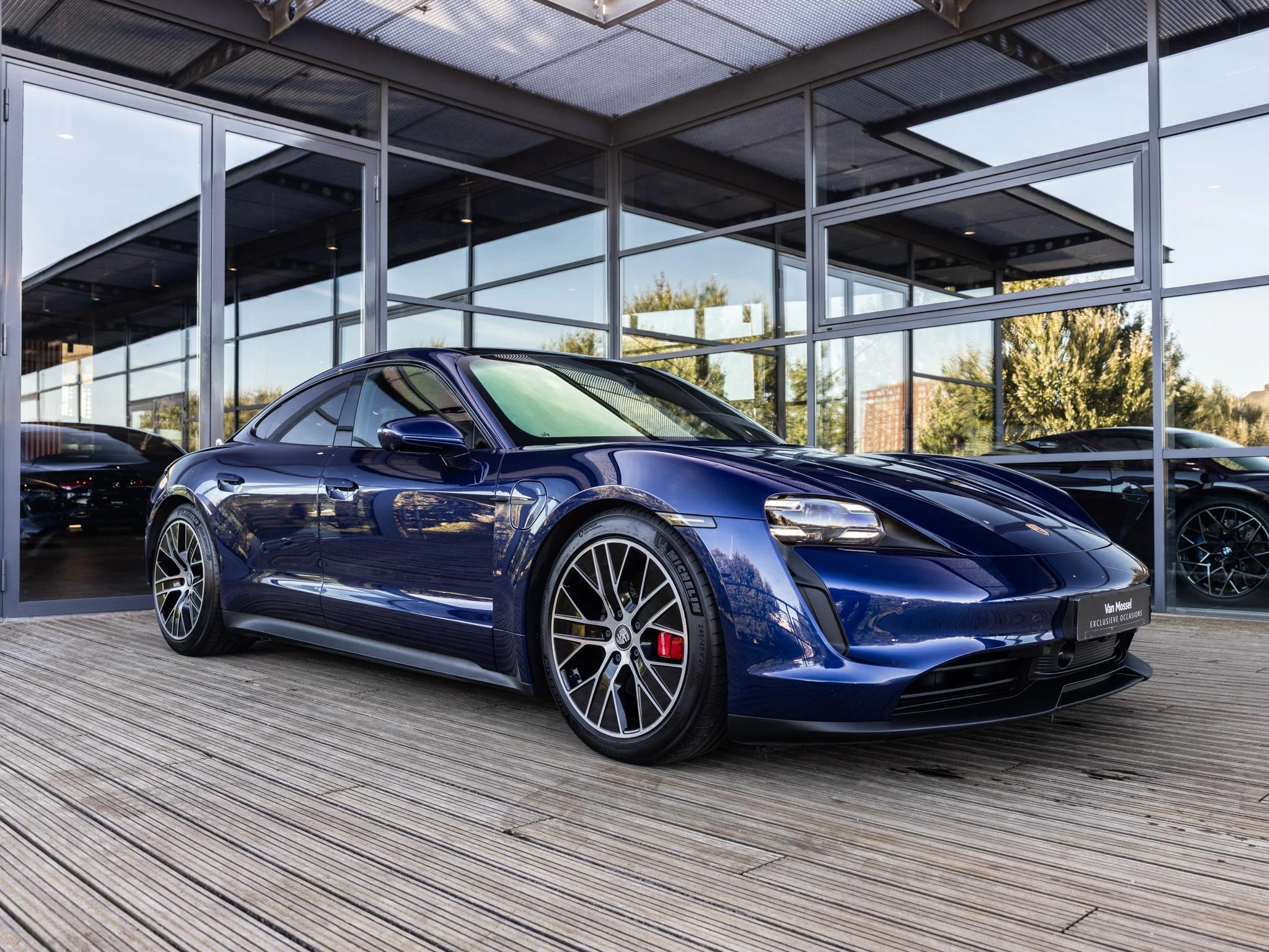 Porsche Taycan – autofoto 4