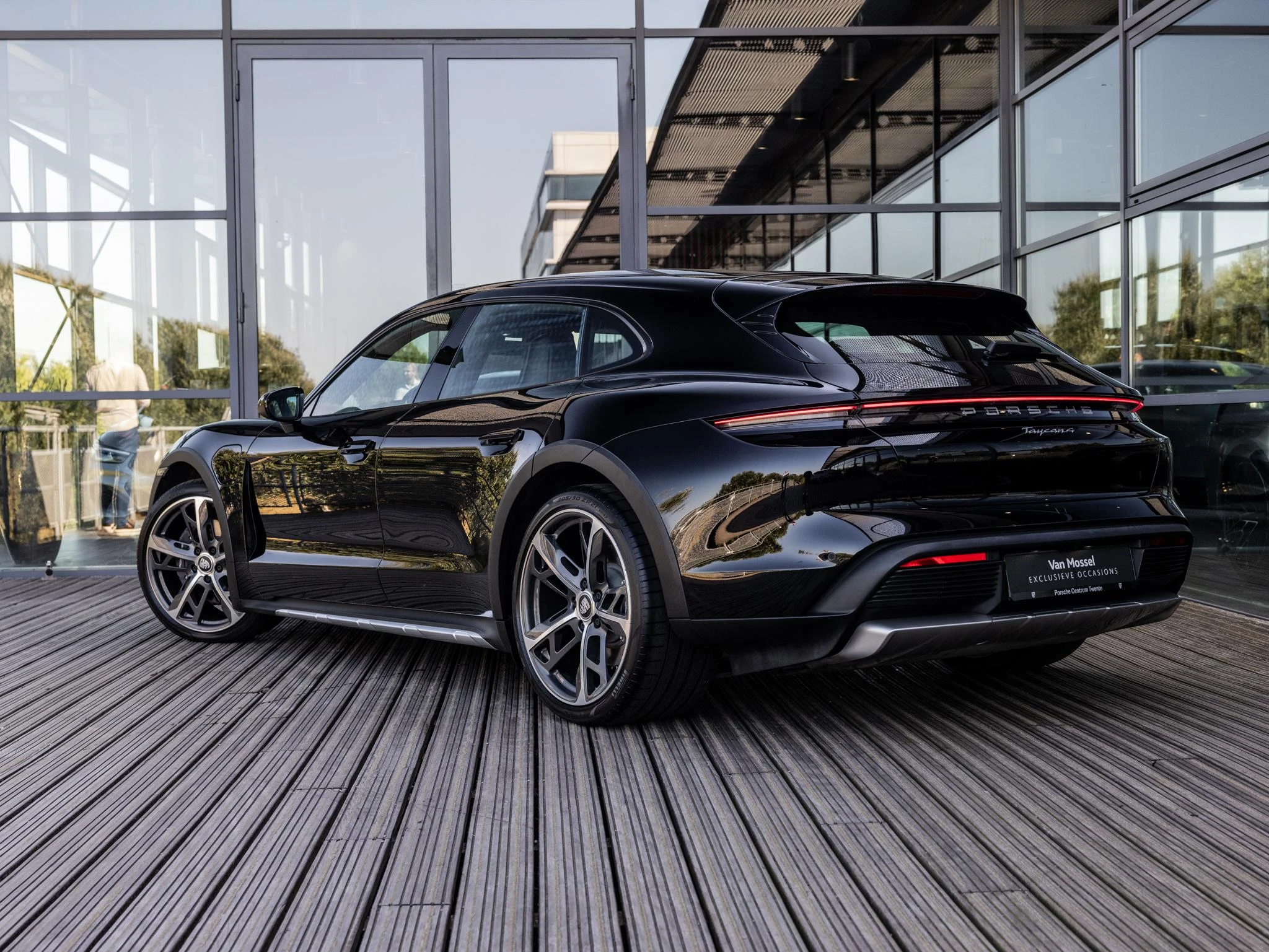 Porsche Taycan – autofoto 4