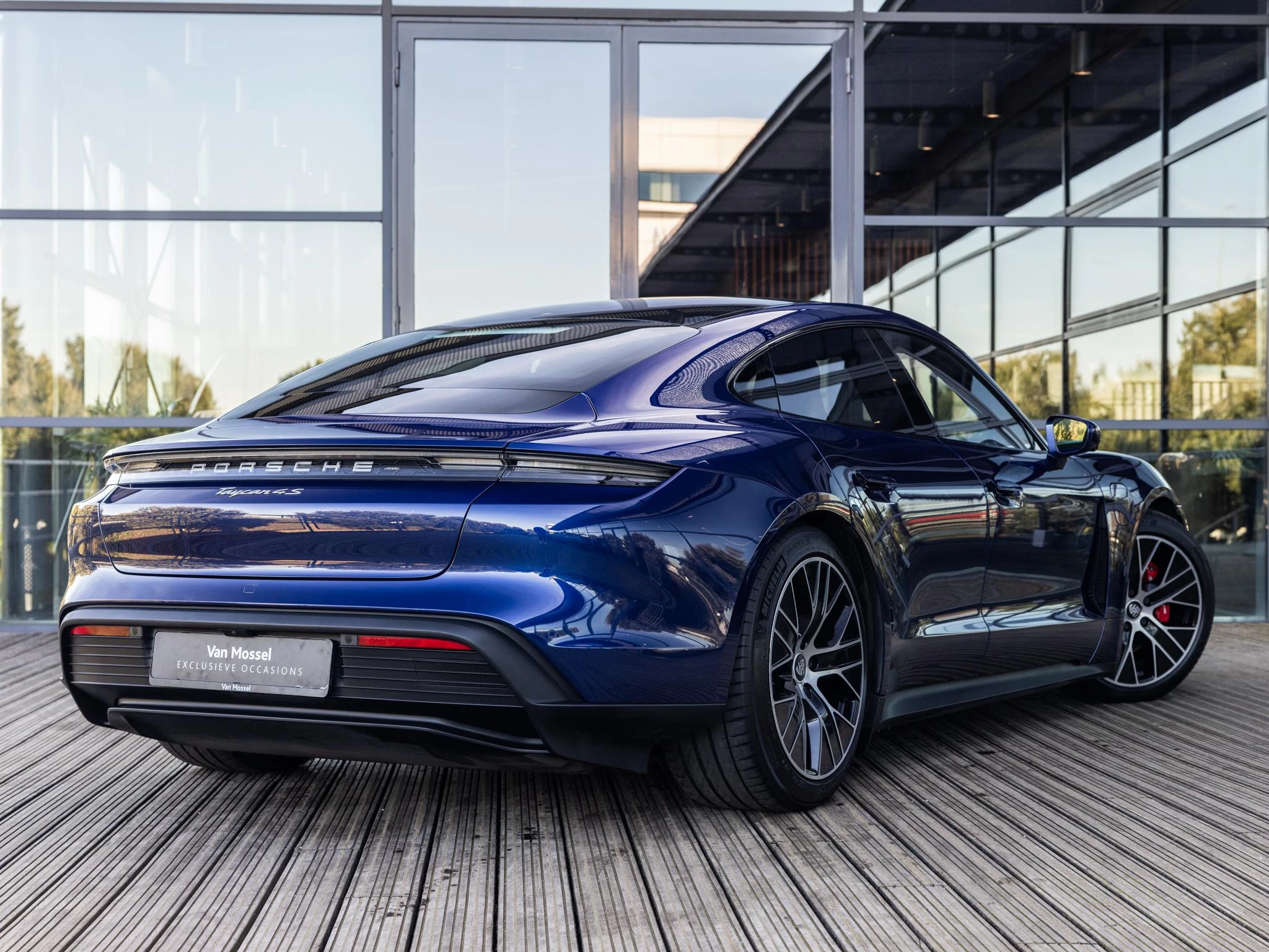 Porsche Taycan – autofoto 5