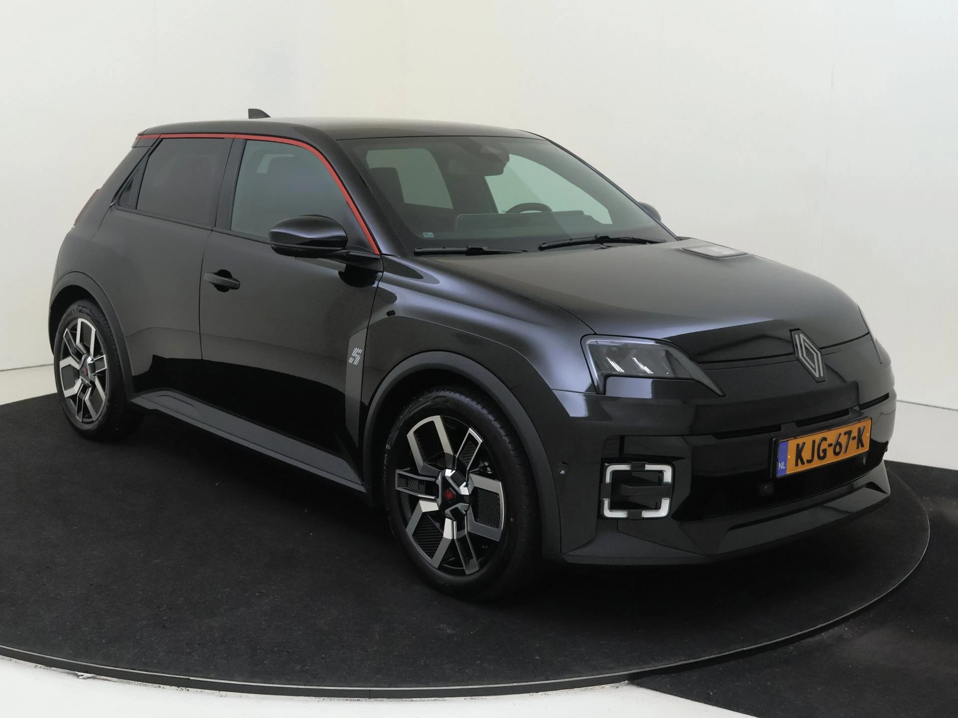 Renault 5 – autofoto 3
