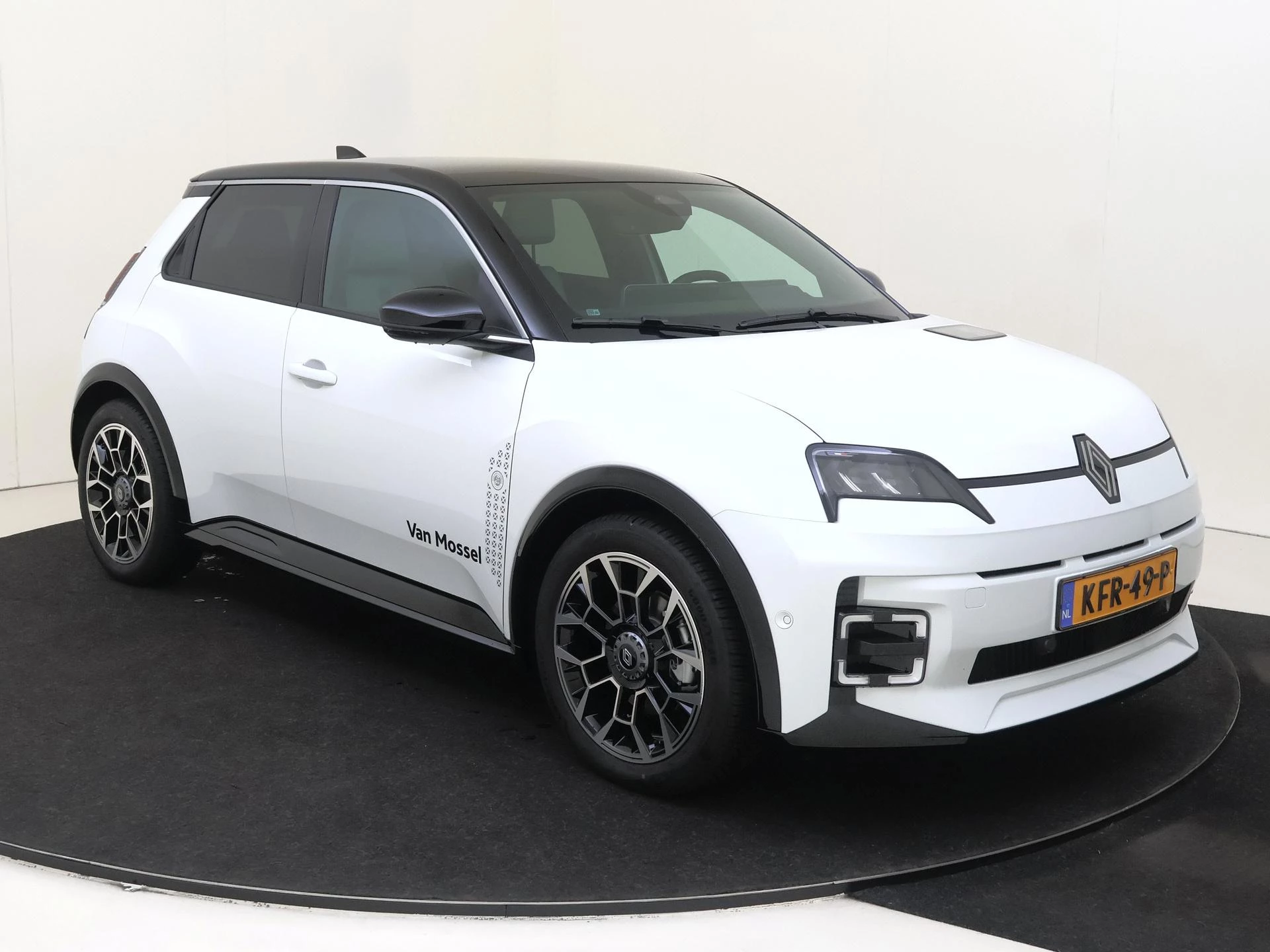 Renault 5 – autofoto 3