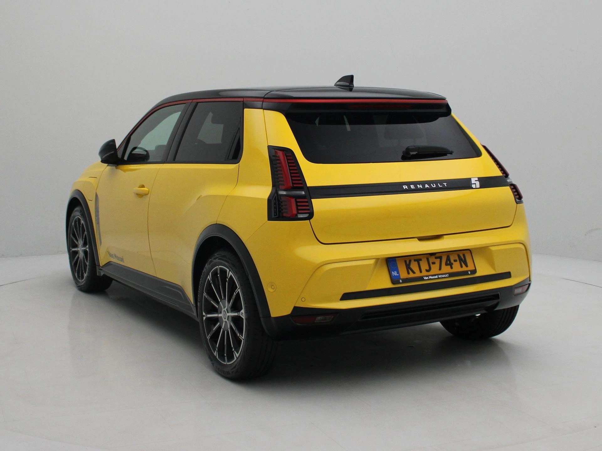 Renault 5 – autofoto 3