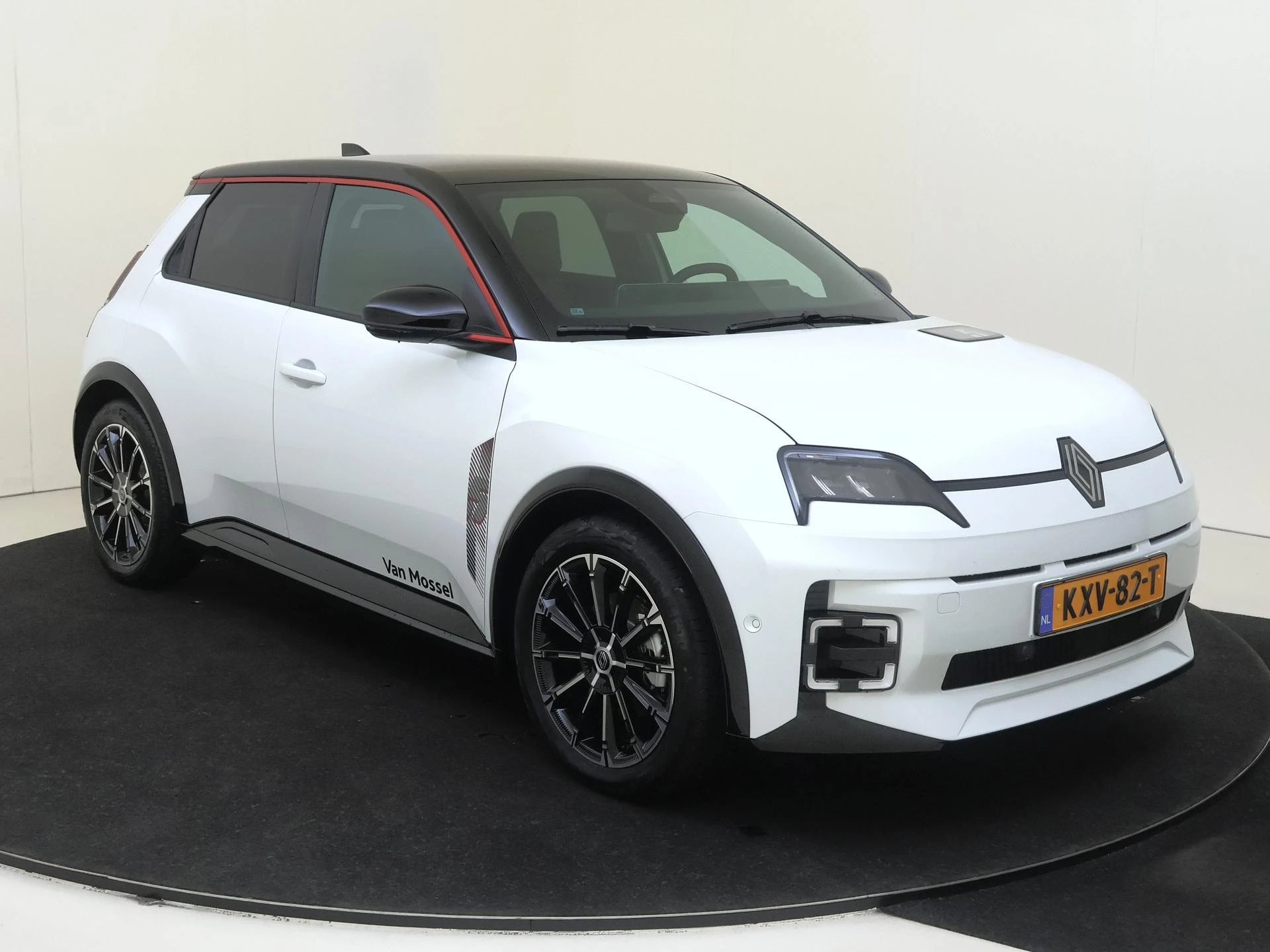Renault 5 – autofoto 3