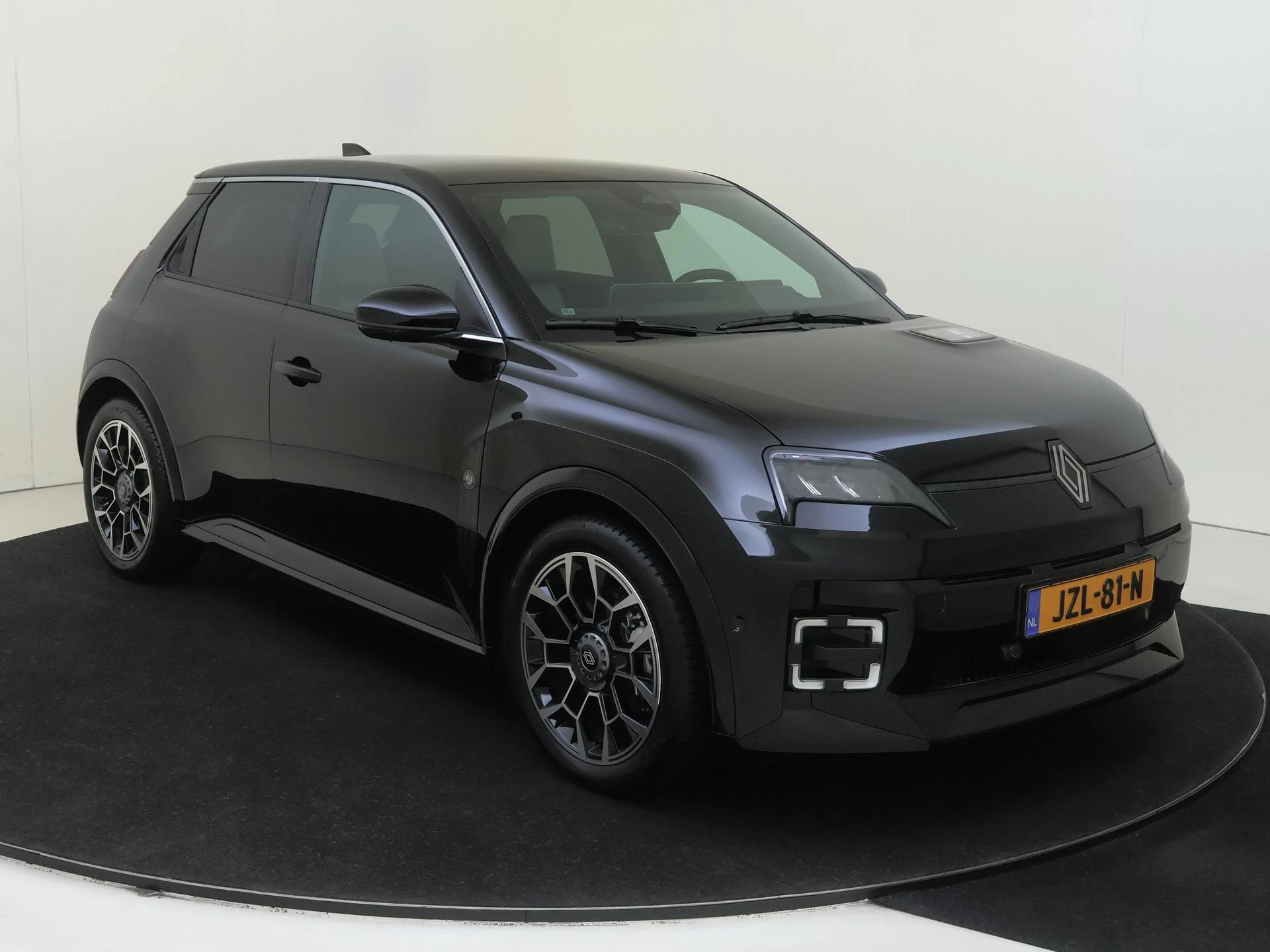 Renault 5 – autofoto 3