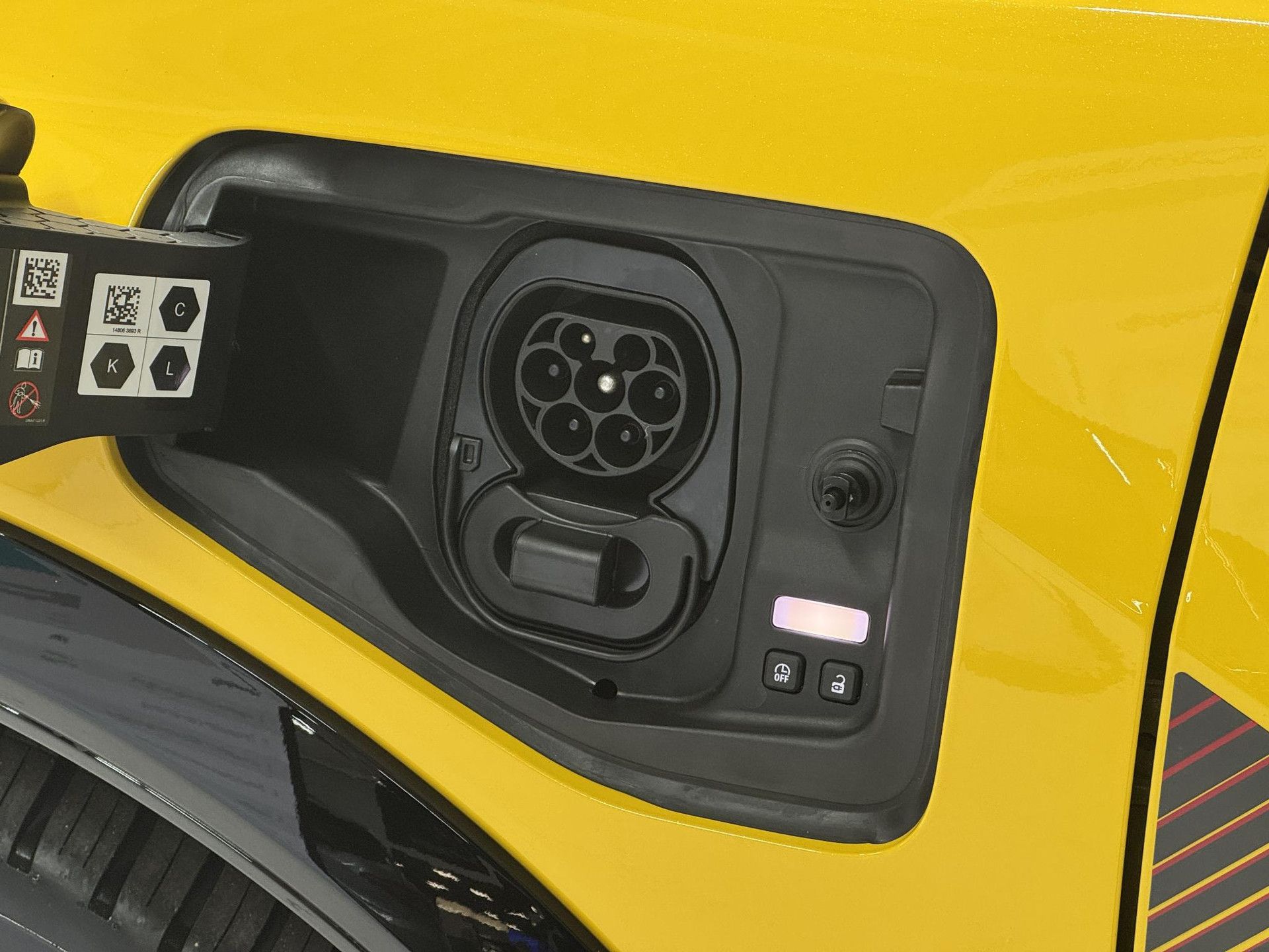Renault 5 – autofoto 4