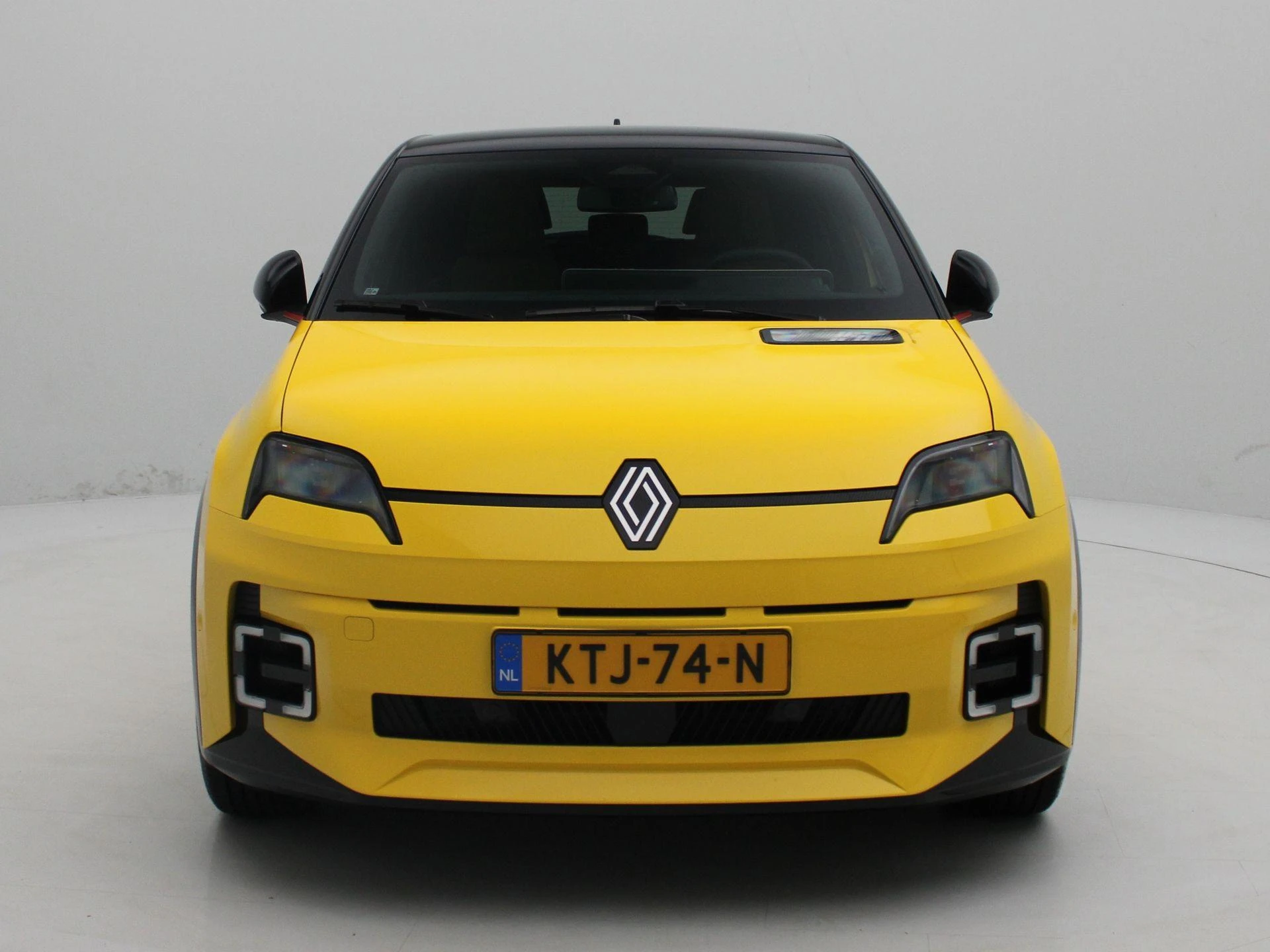 Renault 5 – autofoto 4
