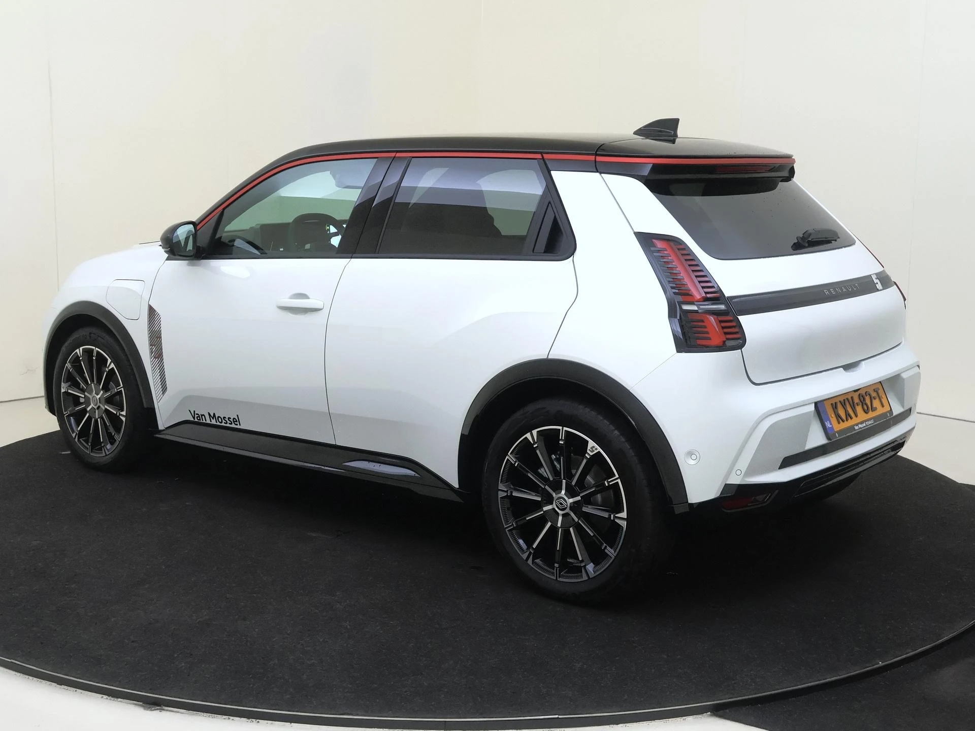 Renault 5 – autofoto 4