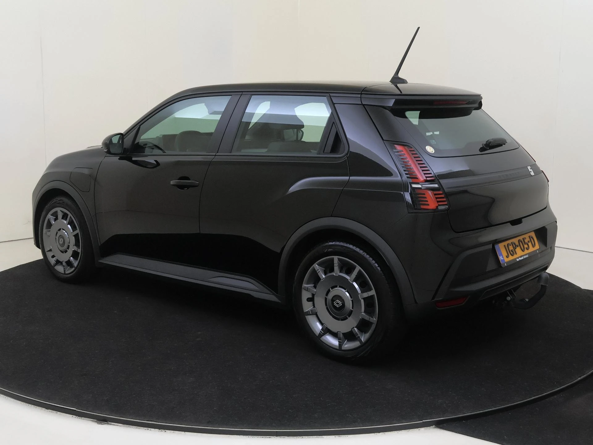 Renault 5 – autofoto 4