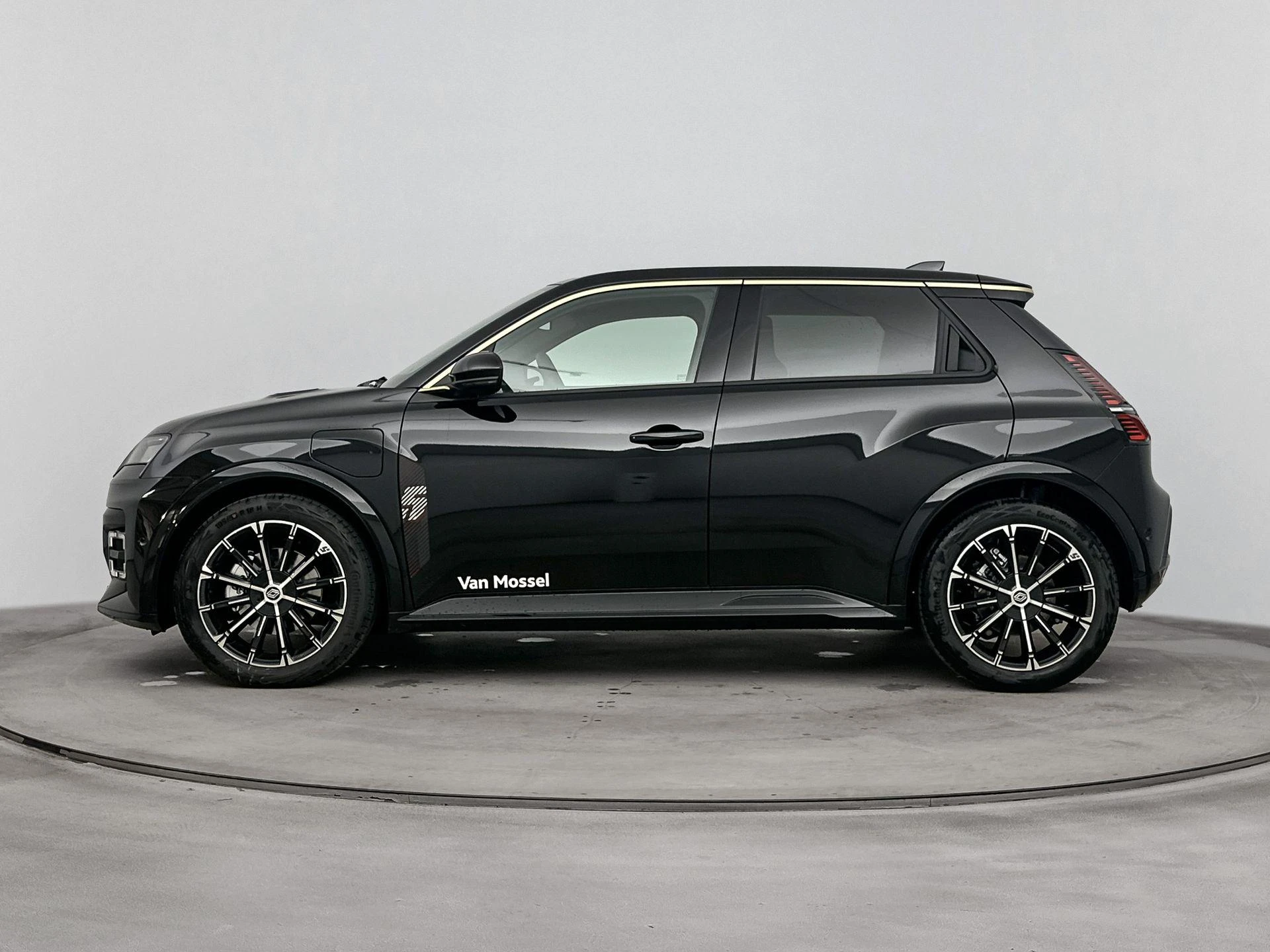 Renault 5 – autofoto 4