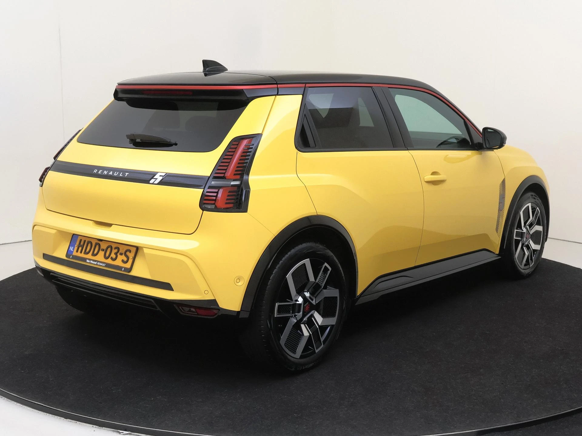 Renault 5 – autofoto 5