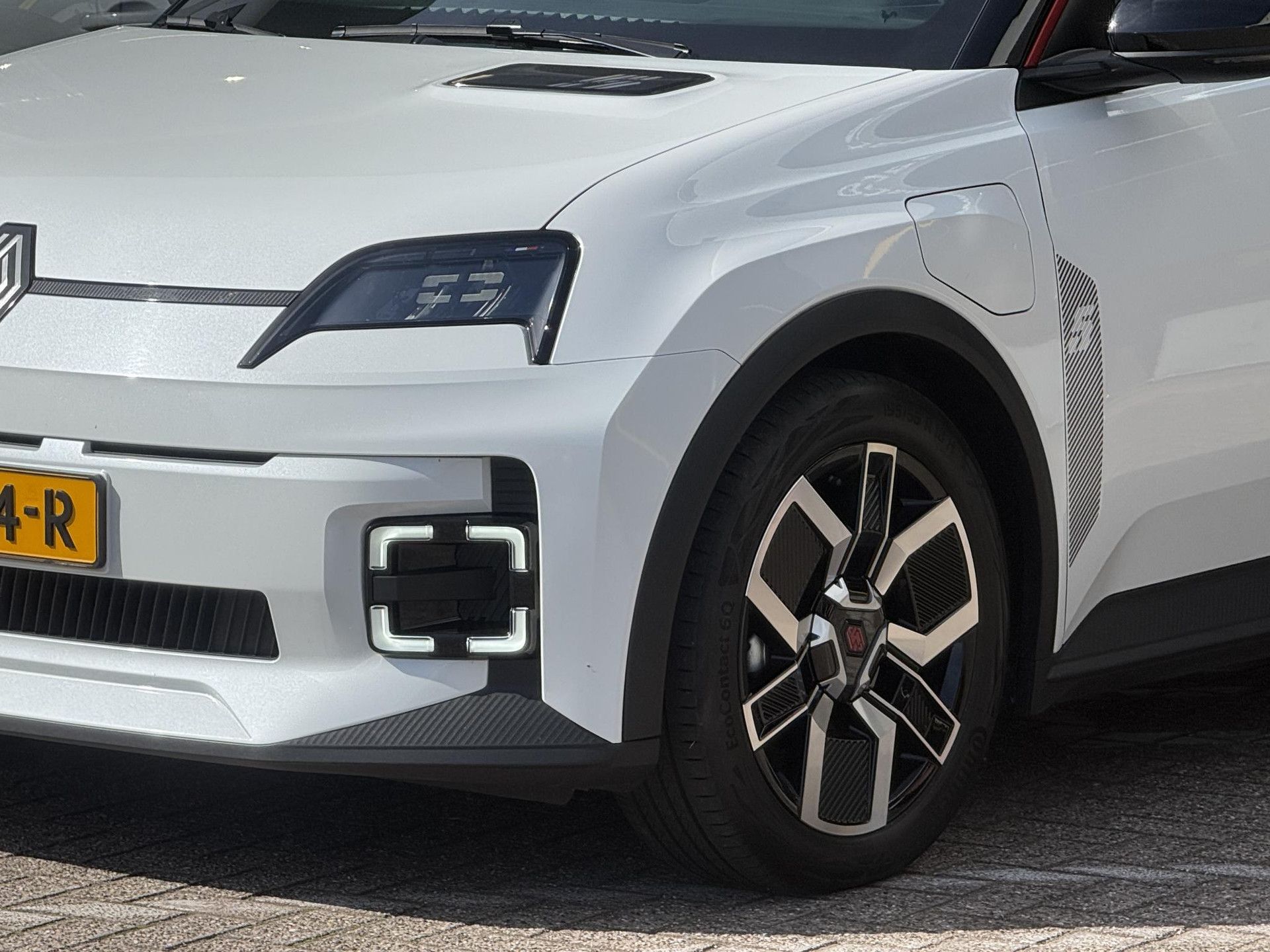 Renault 5 met kenteken JDS-54-R – autofoto 5