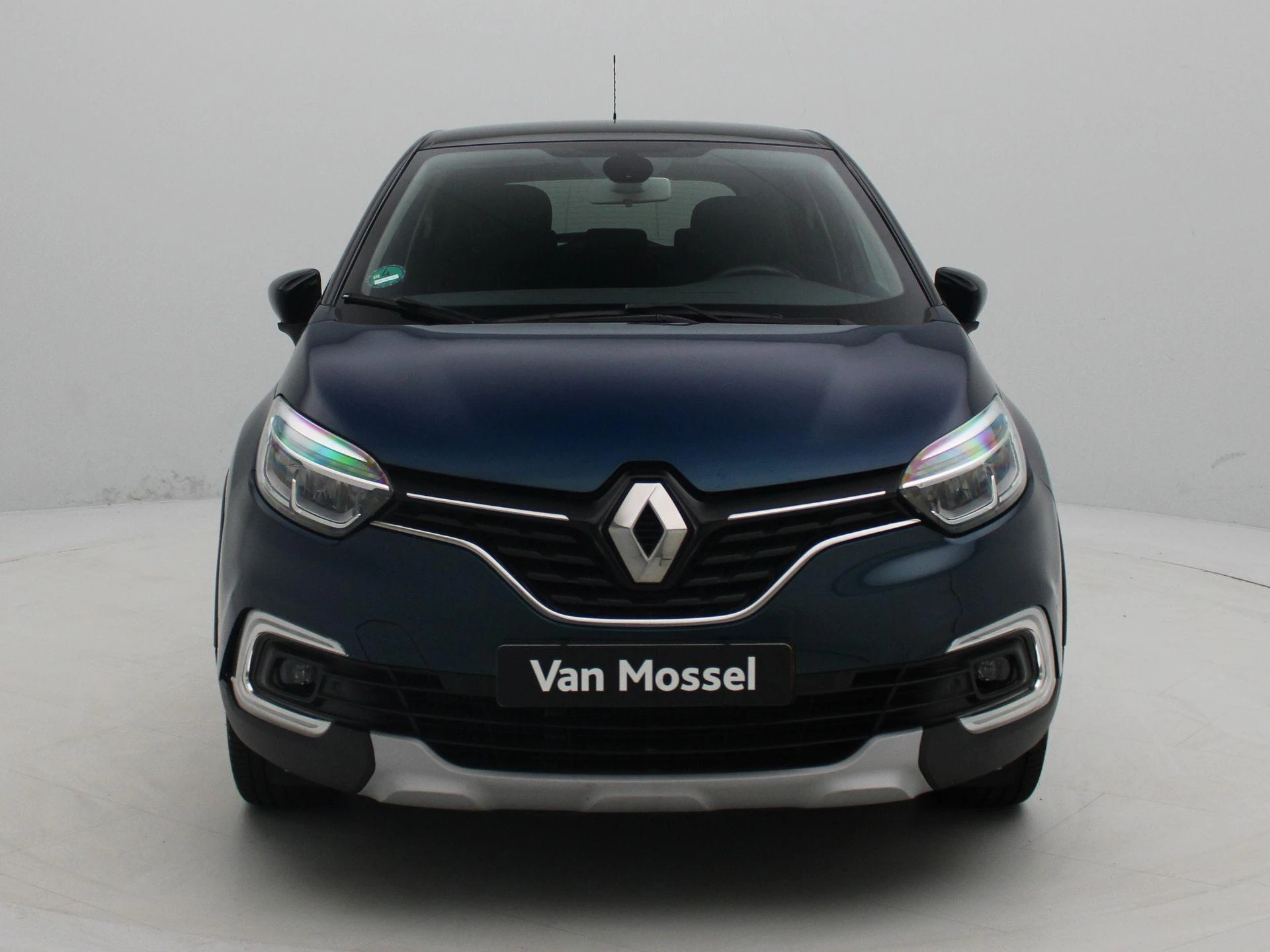 Renault Captur met kenteken 55100 – autofoto 4