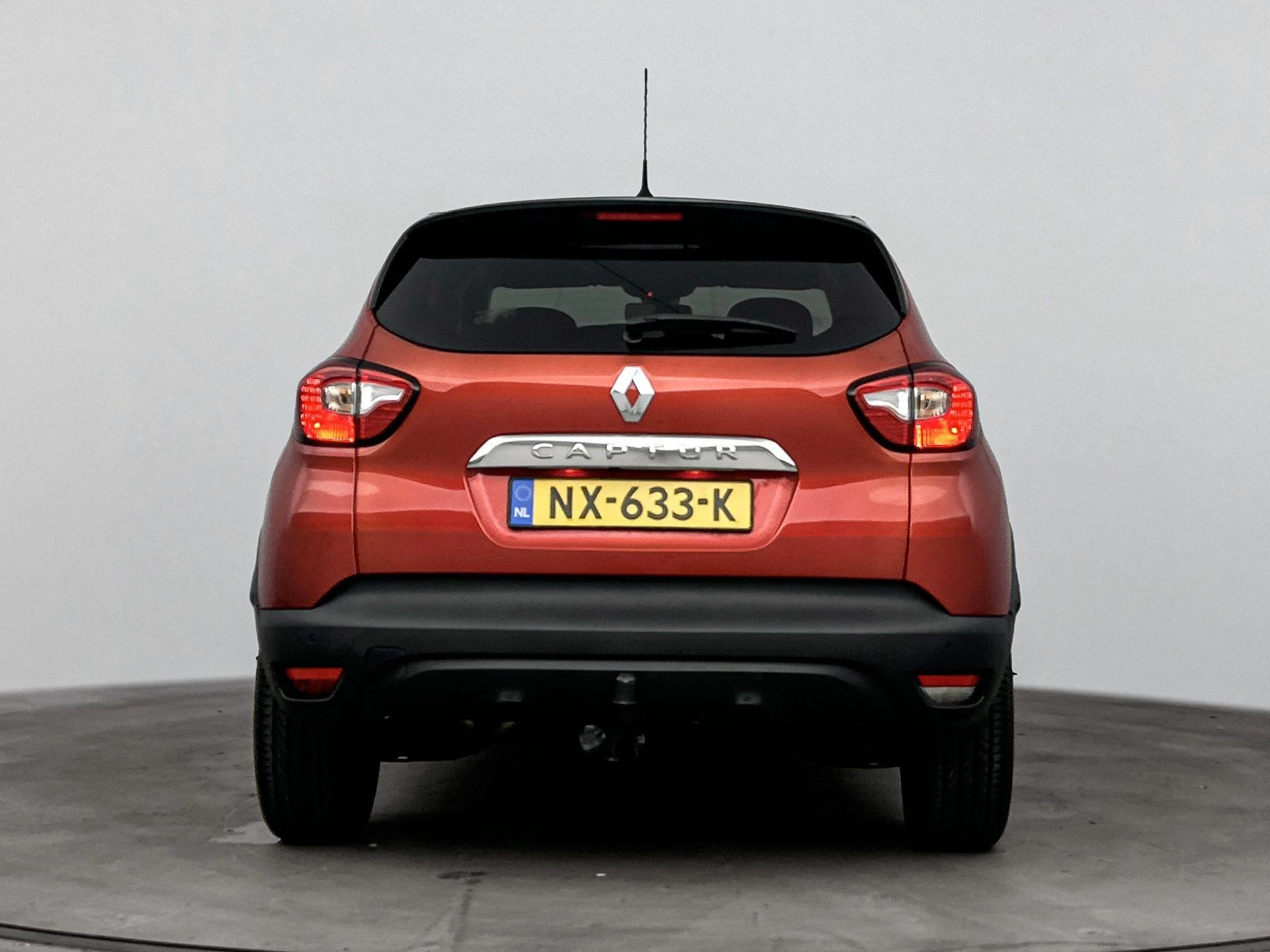 Renault Captur met kenteken 55100 – autofoto 5