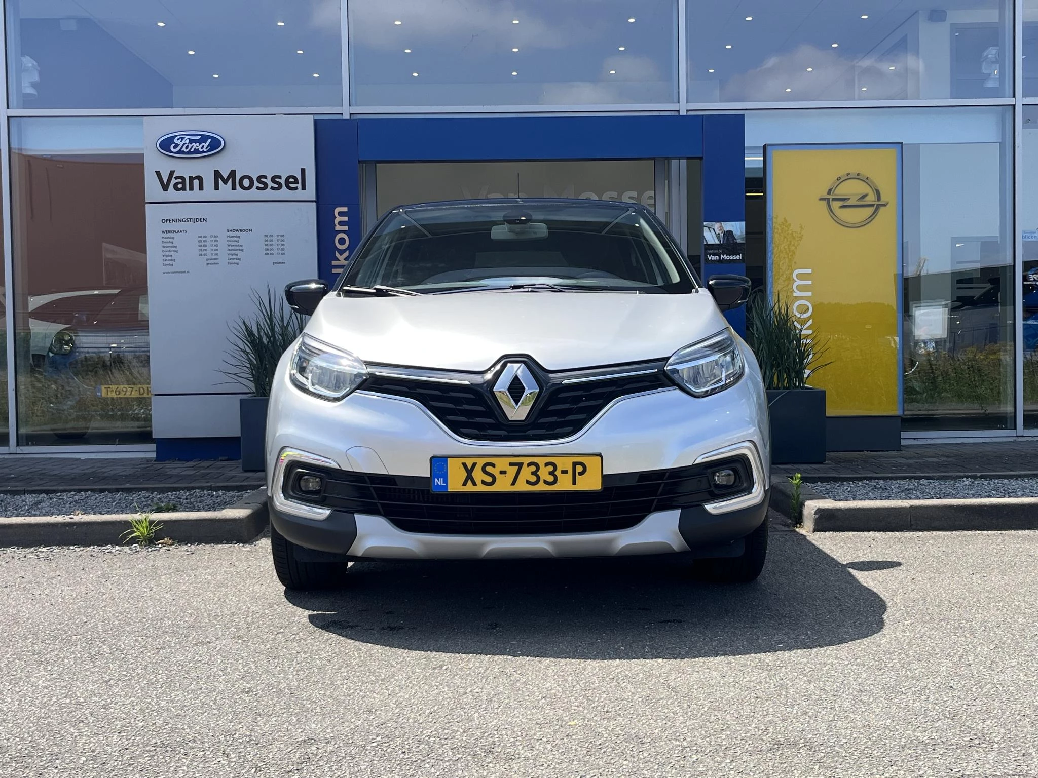 Renault Captur met kenteken 60100 – autofoto 3