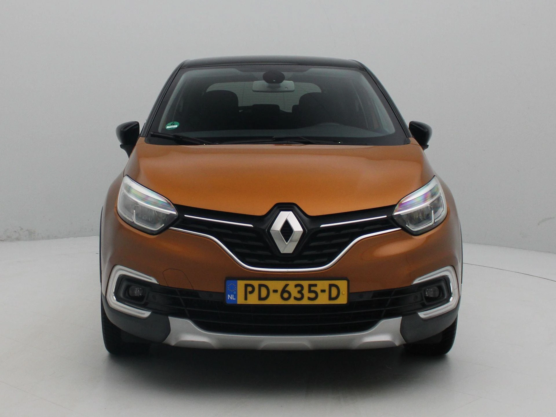 Renault Captur met kenteken 60100 – autofoto 4