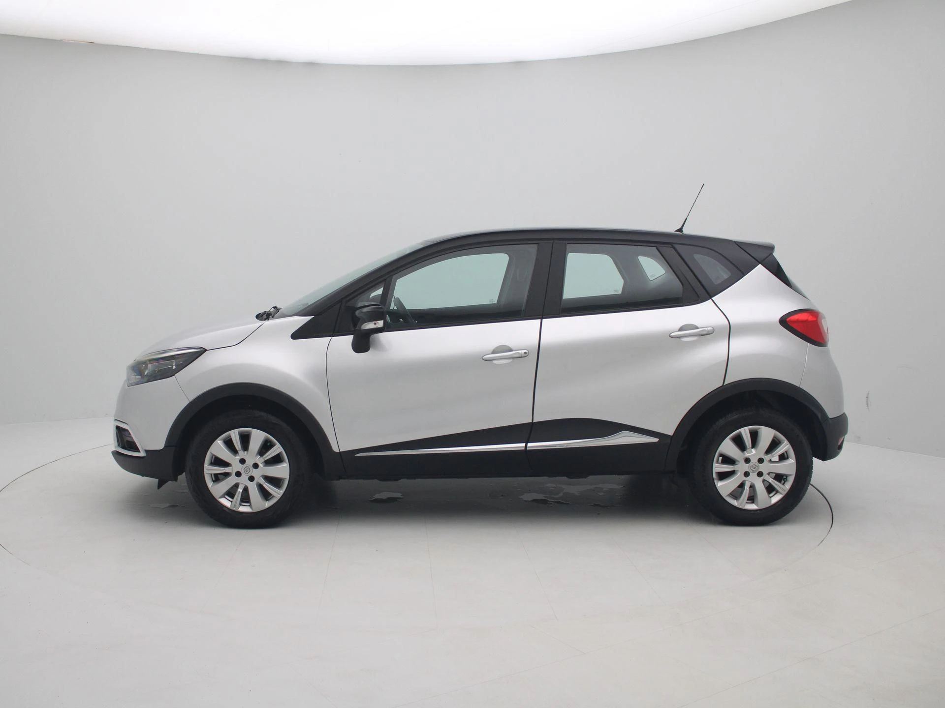 Renault Captur met kenteken 60100 – autofoto 5