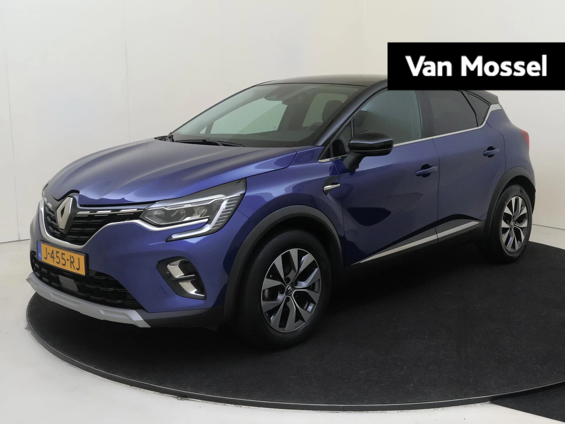 Renault Captur met kenteken 61100 – autofoto 2
