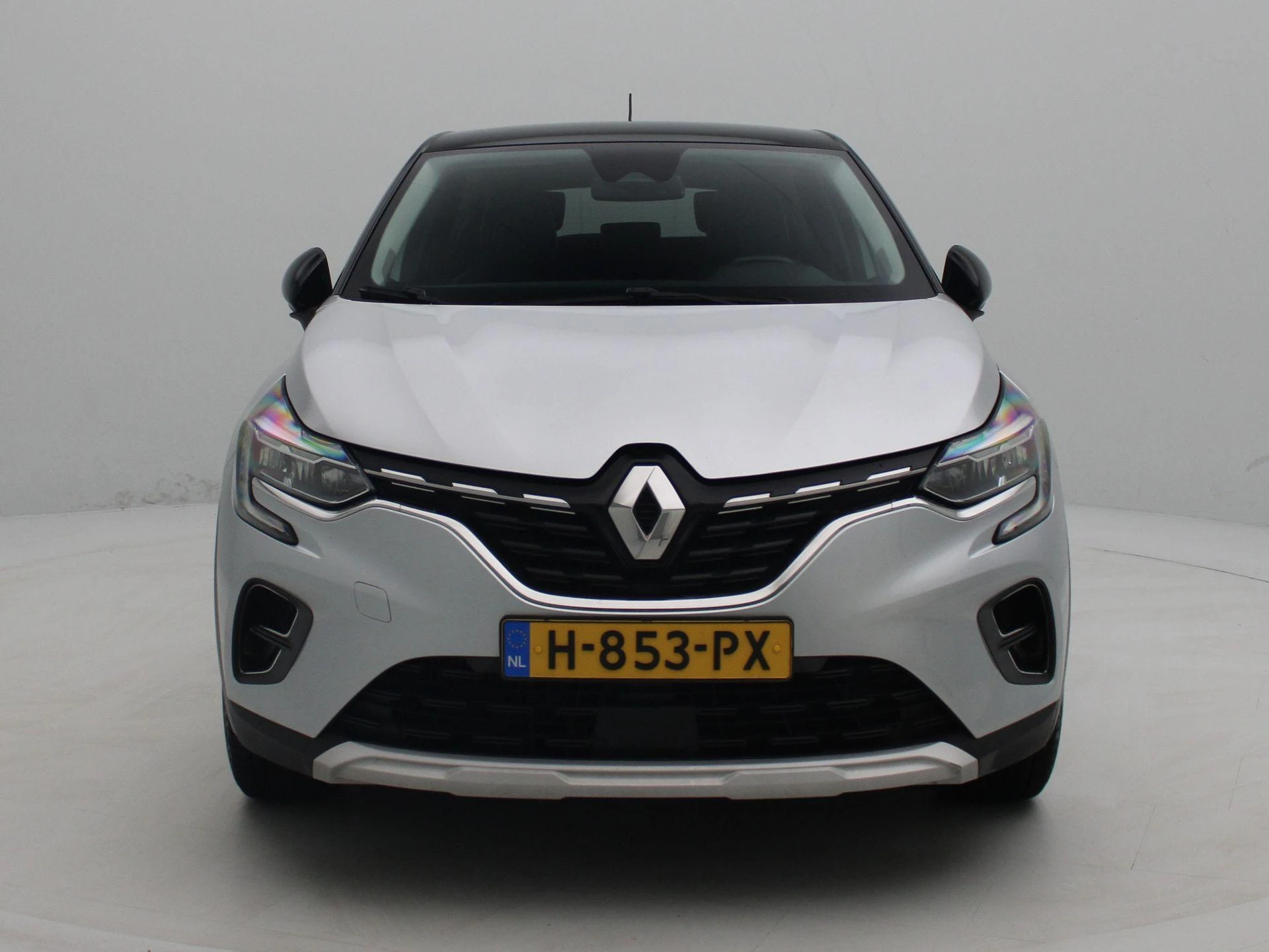Renault Captur met kenteken 61100 – autofoto 4