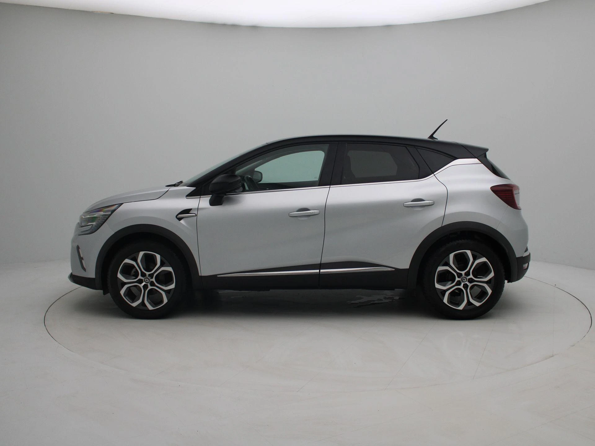 Renault Captur met kenteken 61100 – autofoto 5