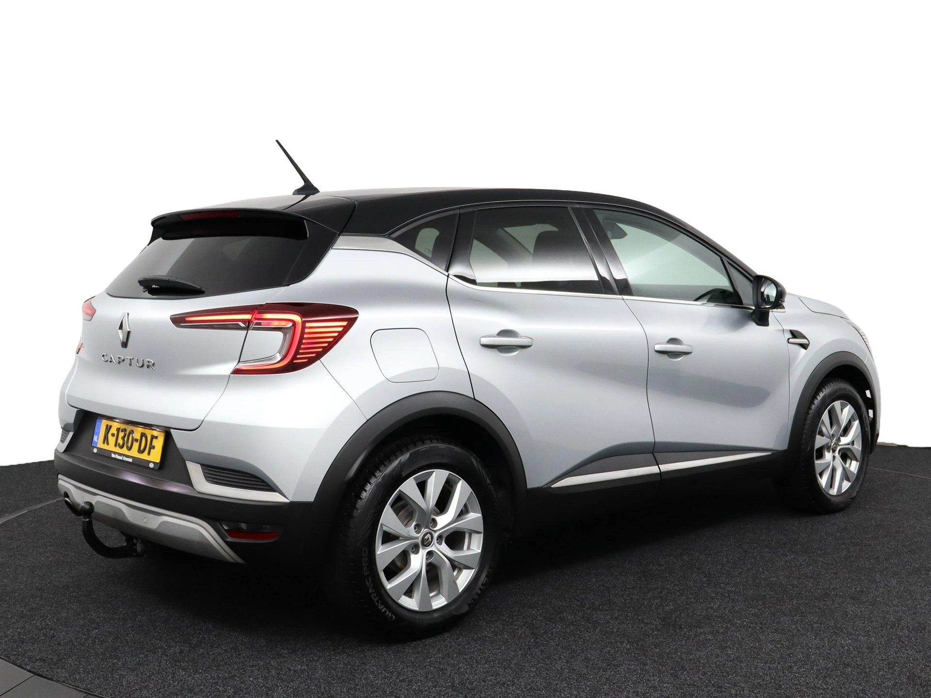 Renault Captur met kenteken 61100 – autofoto 5