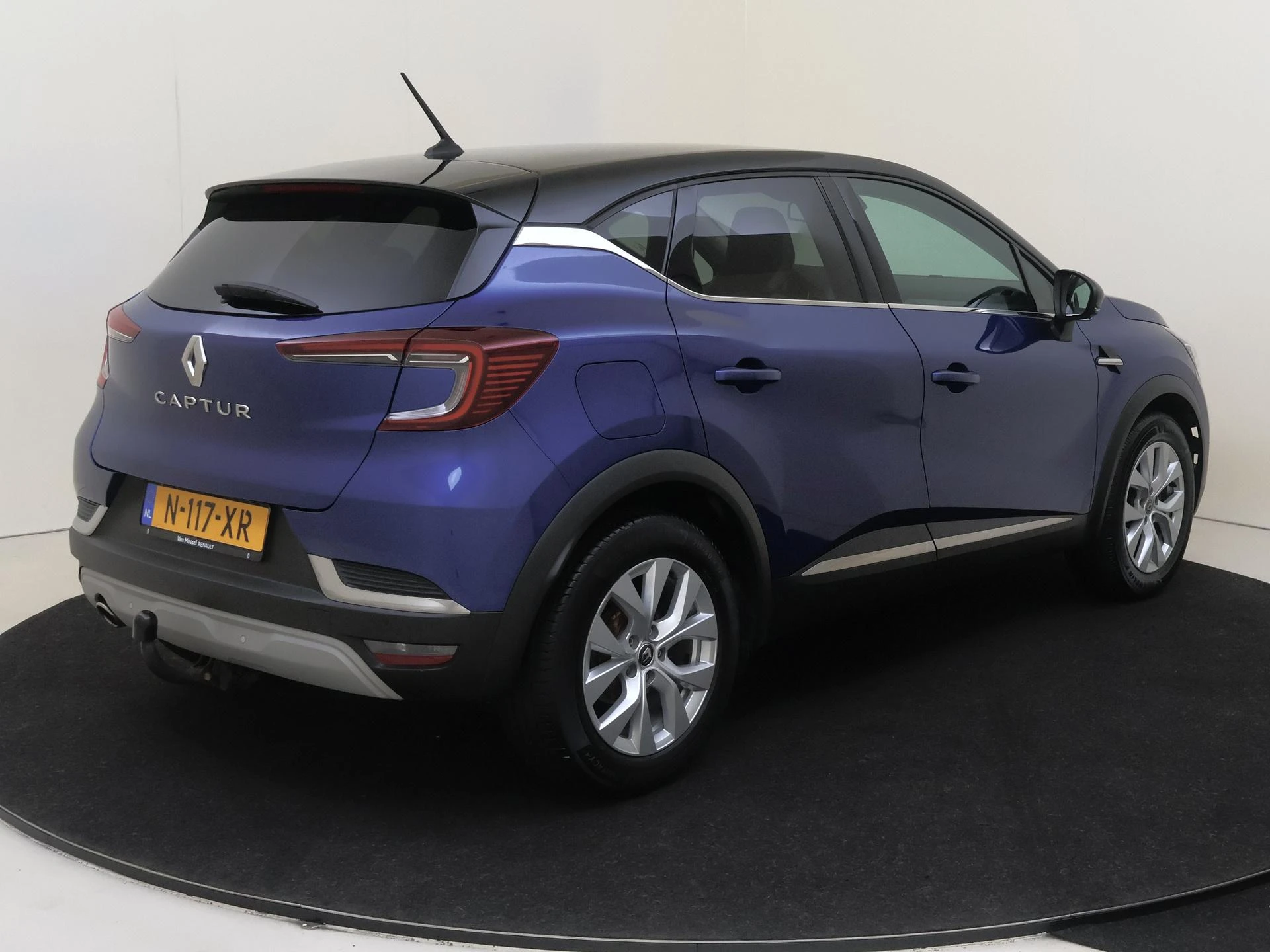 Renault Captur met kenteken 61100 – autofoto 5