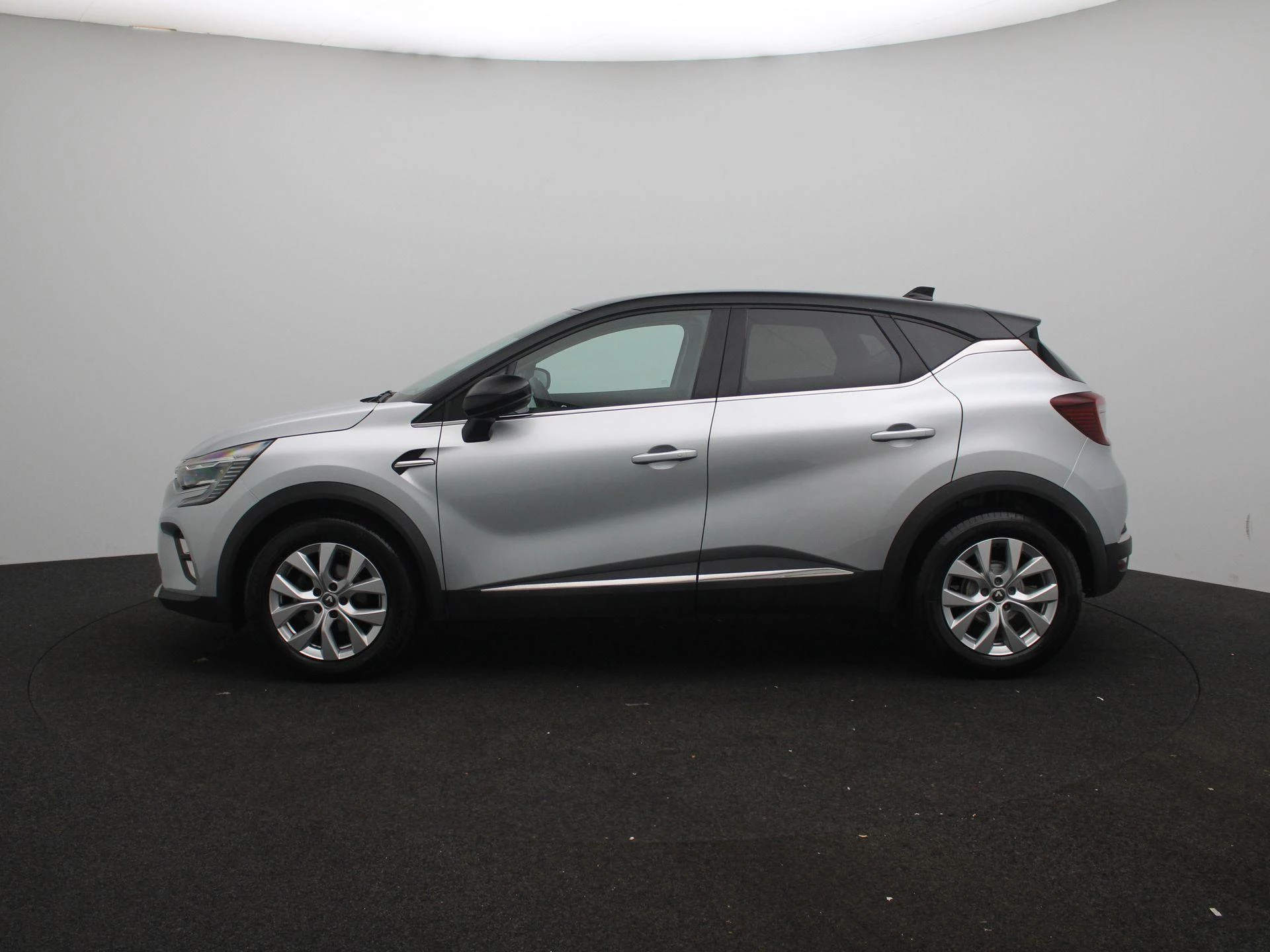 Renault Captur met kenteken 61100 – autofoto 5