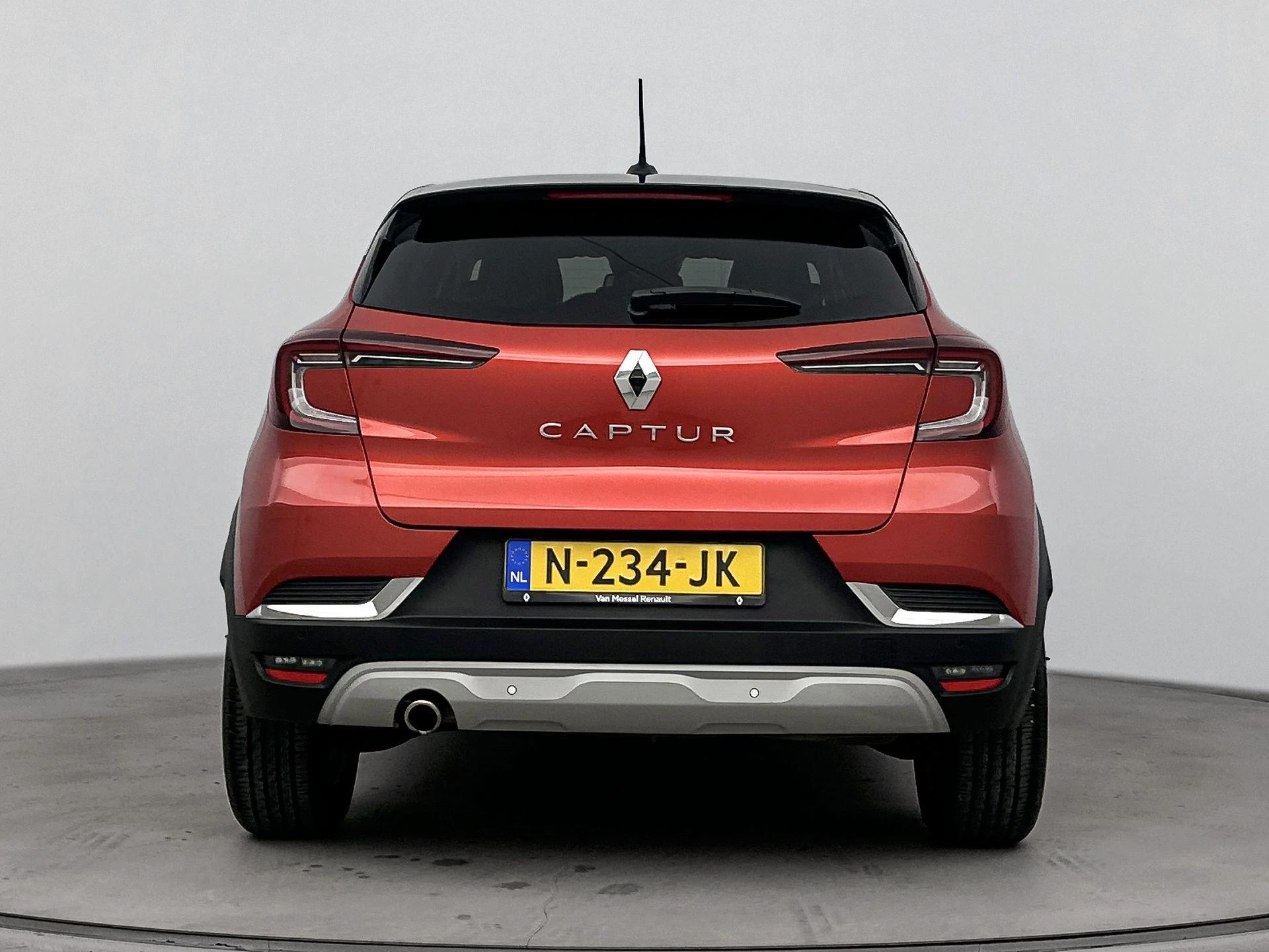Renault Captur met kenteken 61100 – autofoto 5