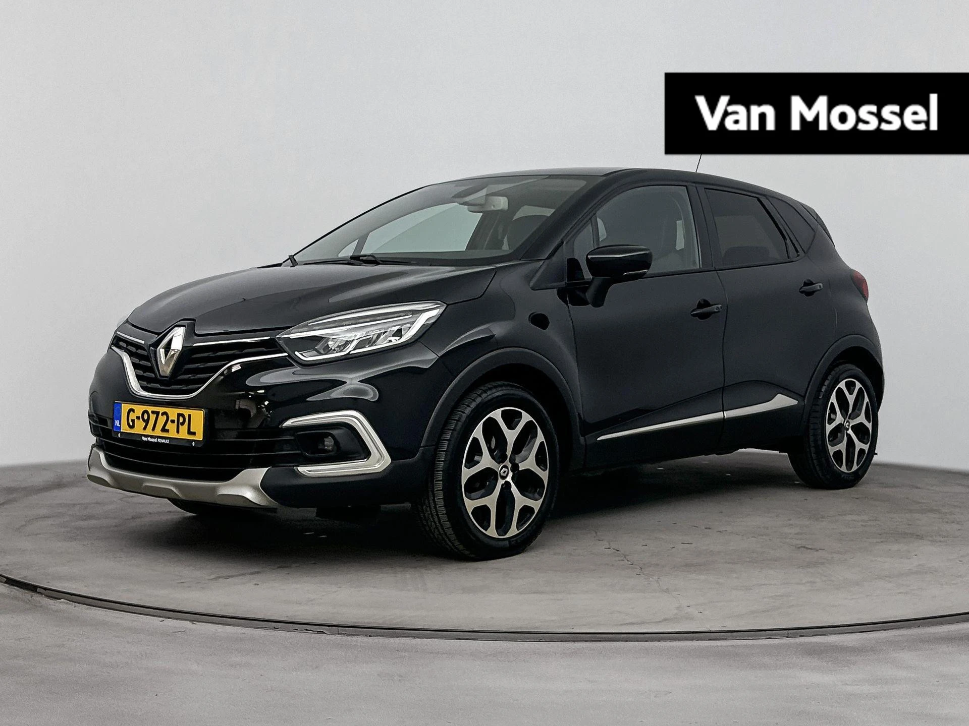 Renault Captur met kenteken 63100 – autofoto 2