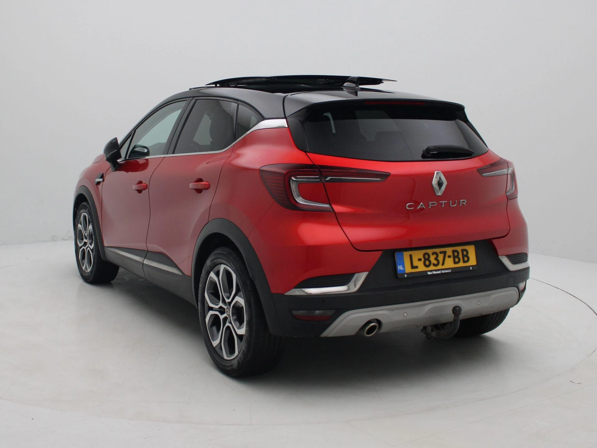 Renault Captur met kenteken 74100 – autofoto 3
