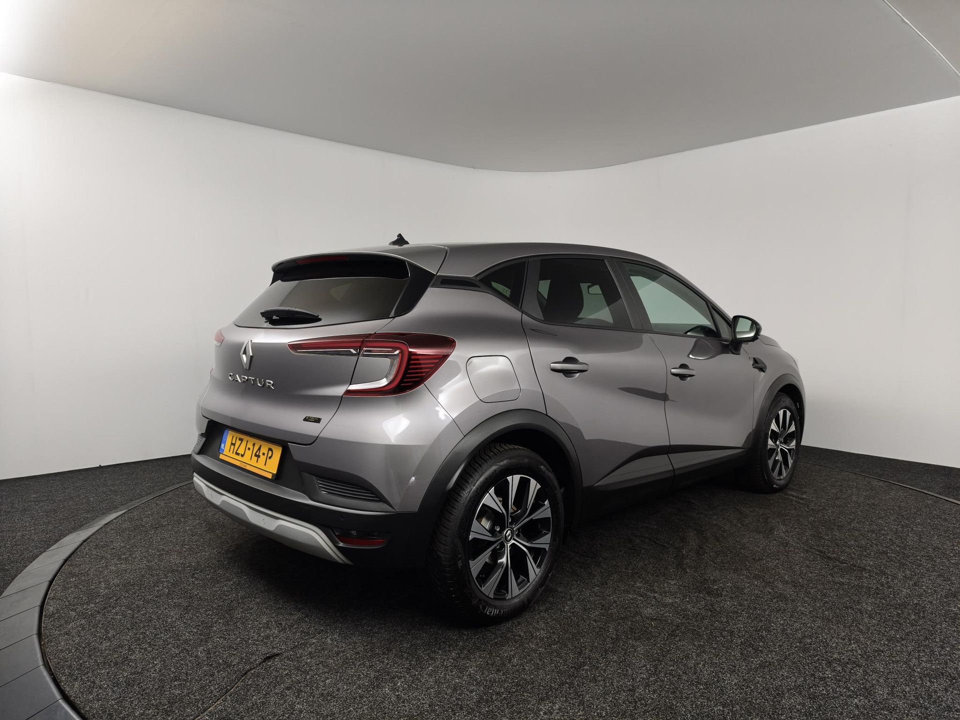 Renault Captur met kenteken HZJ-14-P – autofoto 2